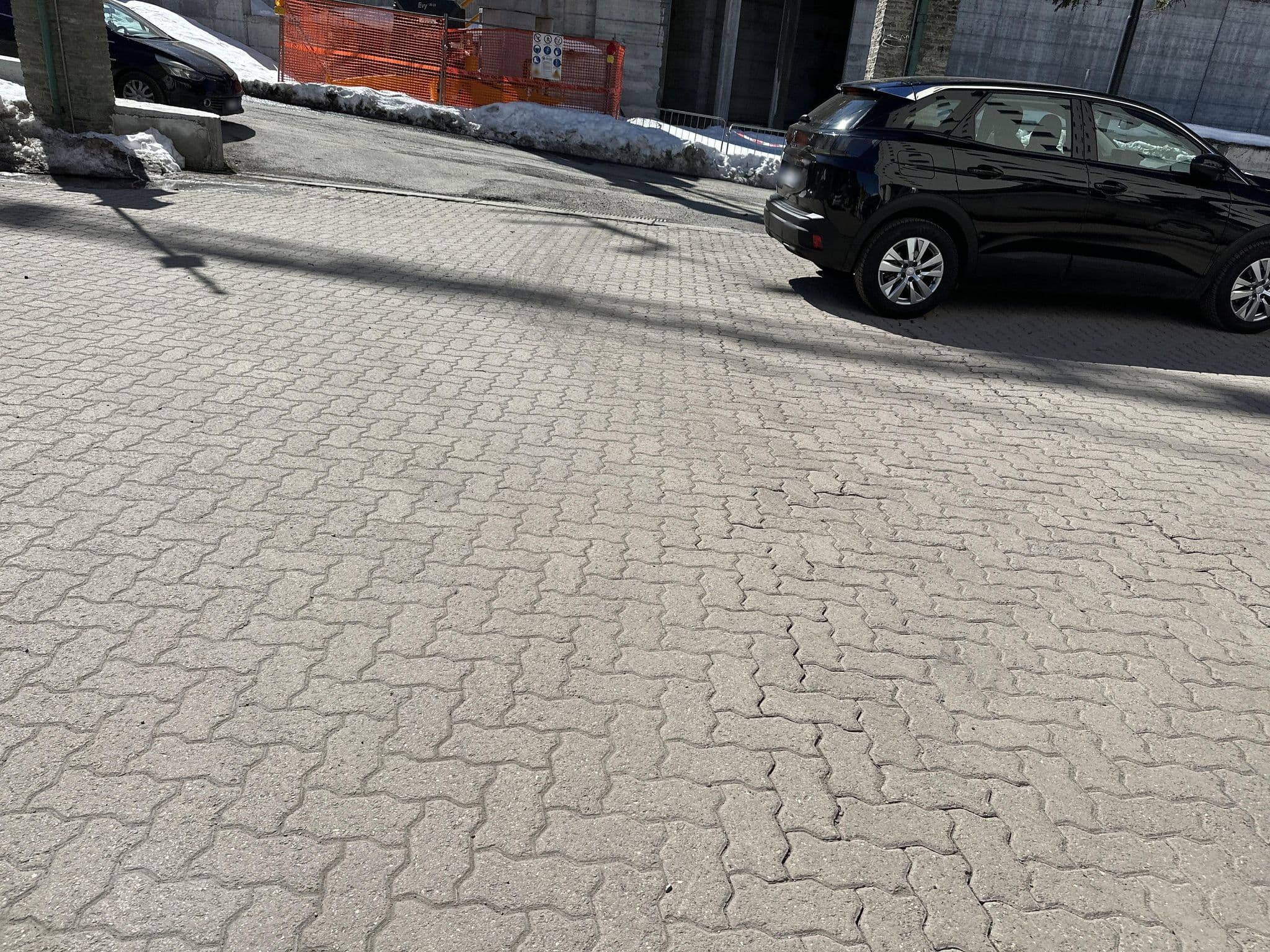 Street view near Hotiday Sauze Torre, Sauze d'Oulx — © RSTQ (CC BY-SA · Mapillary)