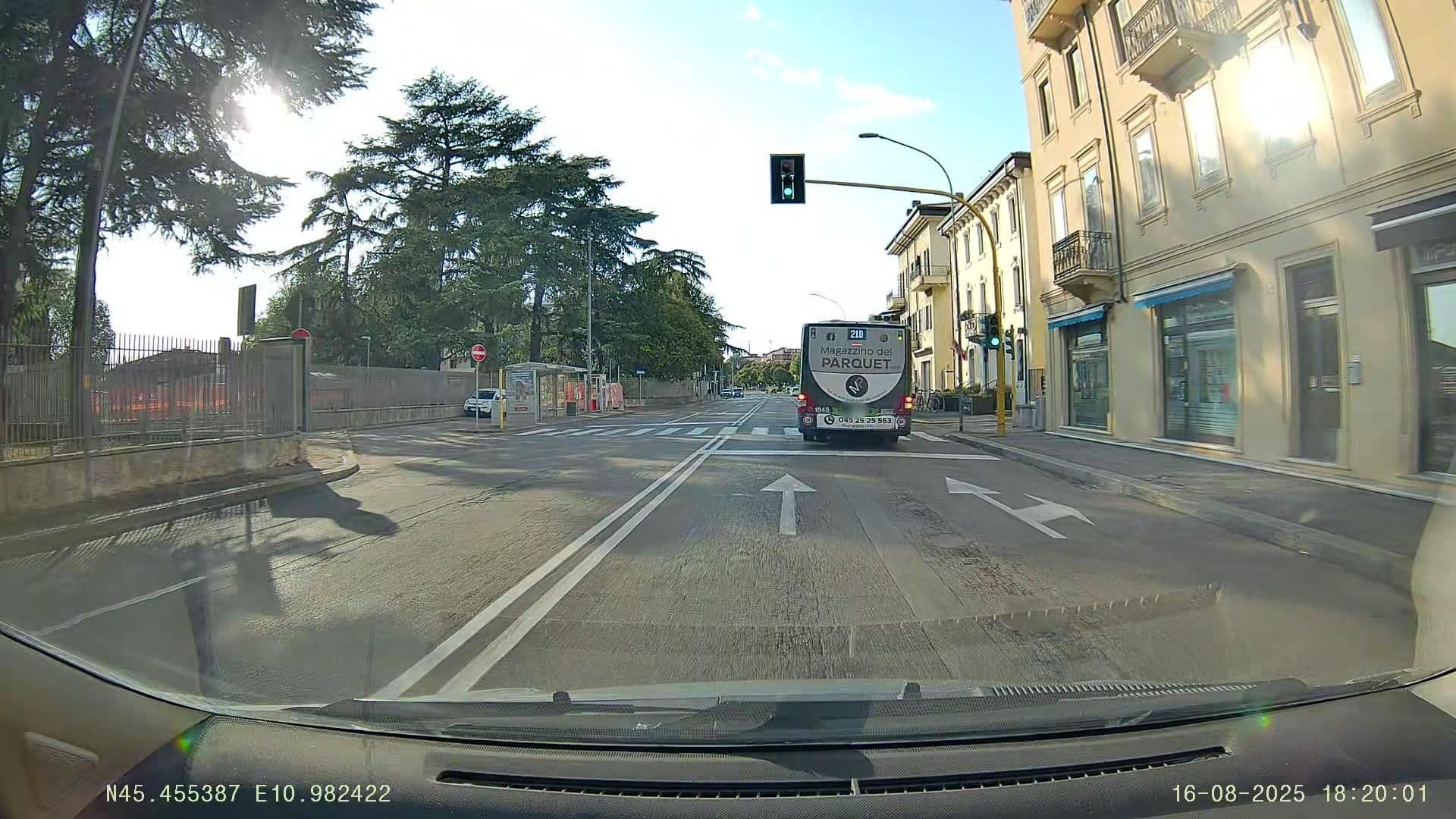 Street view near Albergo Fontana Verona, Verona