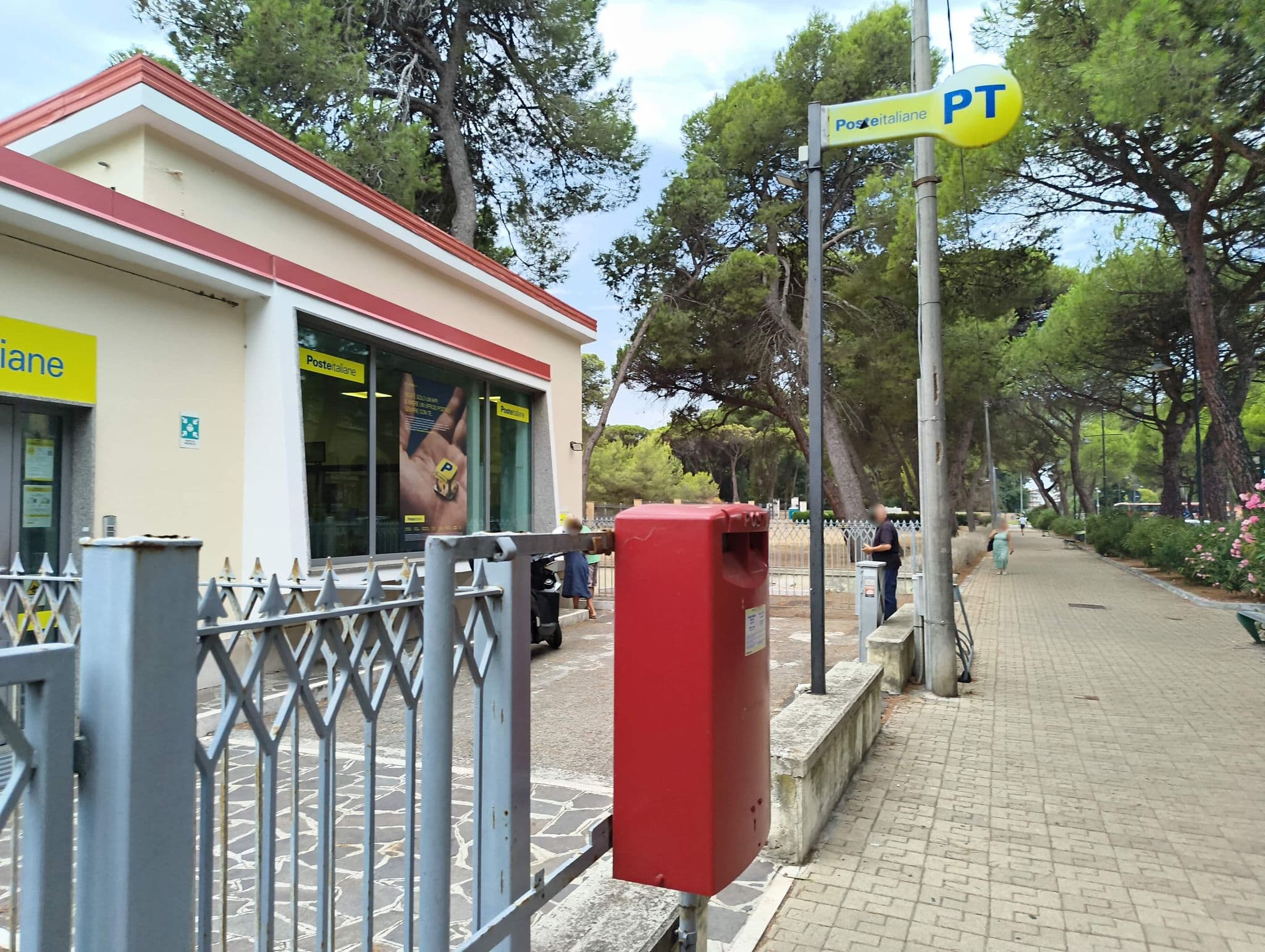 Street view near Luxury B&B La Riserva Dannunziana, Pescara — © marcuscalabresus (CC BY-SA · Mapillary)