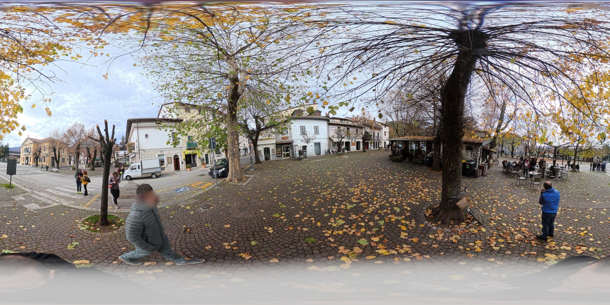 Street view near Monte Marsicano Hotel, Pescasseroli — © odiug (CC BY-SA · Mapillary)