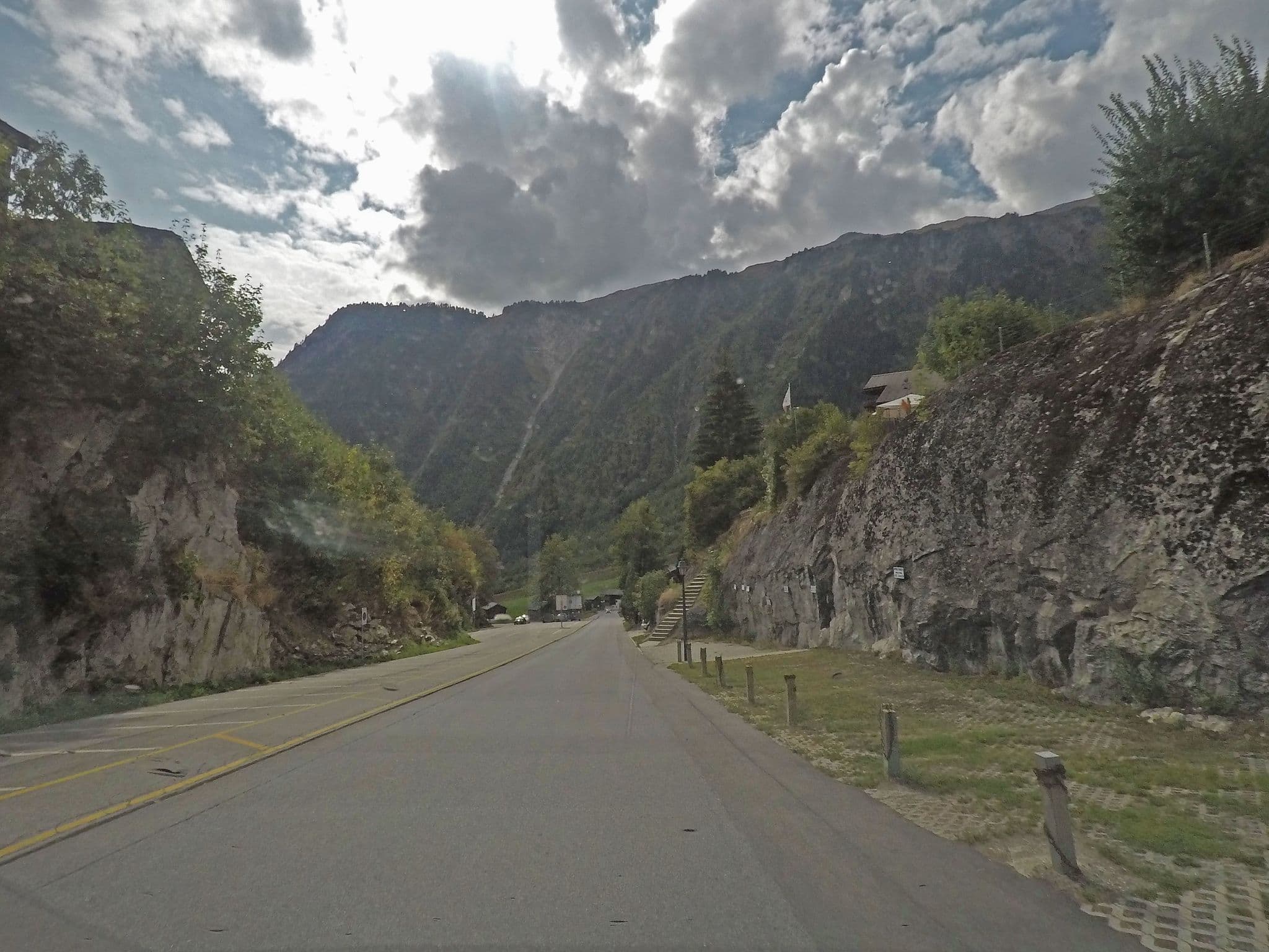 Street view near Leone, Naters — © canadarunner (CC BY-SA · Mapillary)