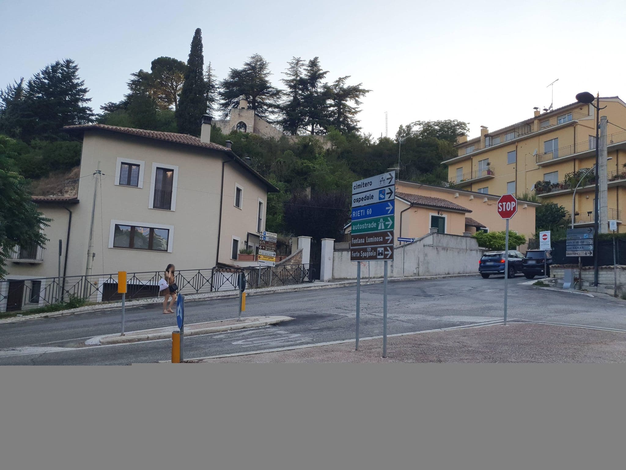 Street view near B&B Porta Bazzano, L'Aquila — © AlixGil (CC BY-SA · Mapillary)