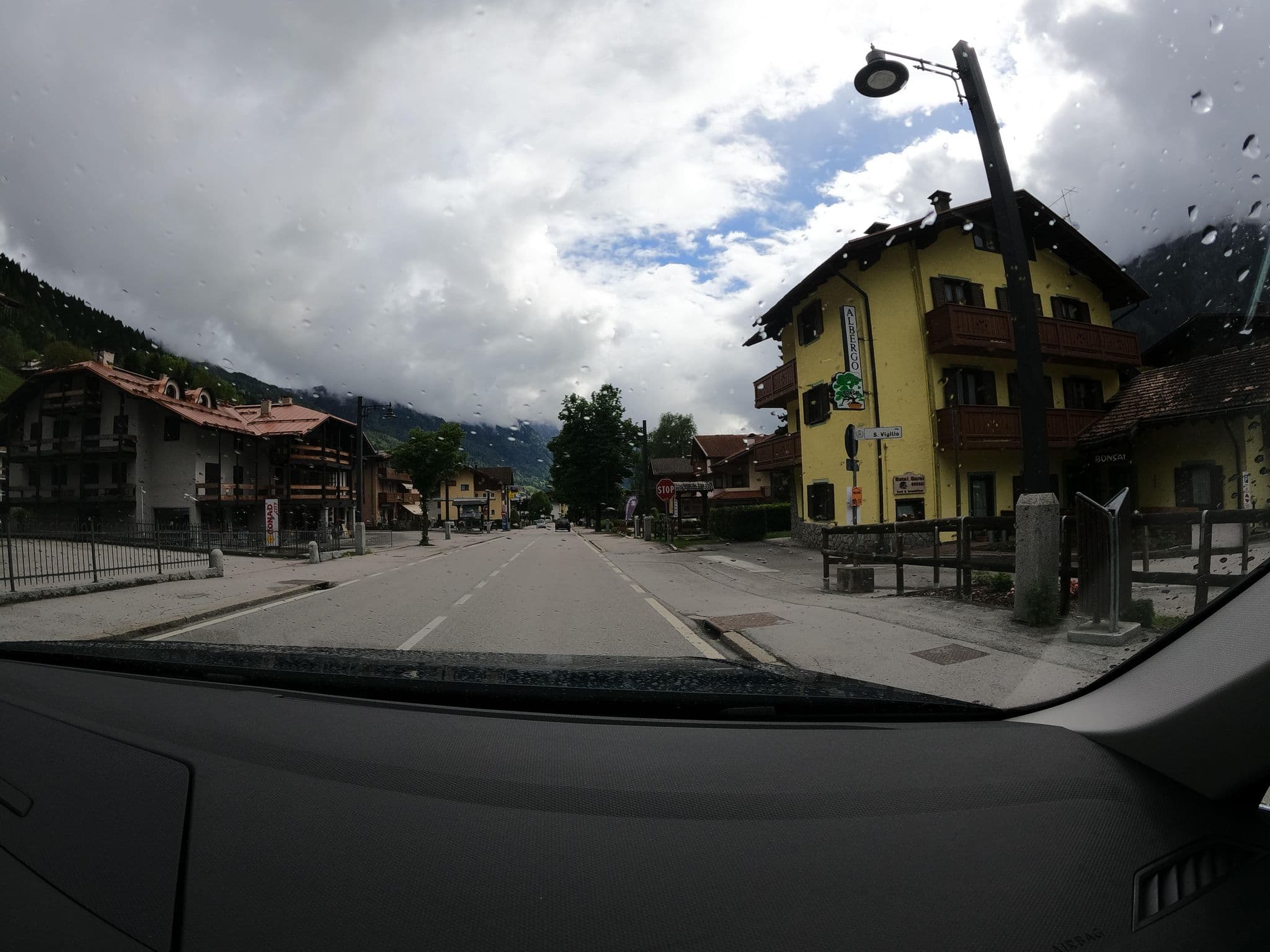 Street view near Hotel Garnì Bonsai, Pinzolo — © borovac (CC BY-SA · Mapillary)