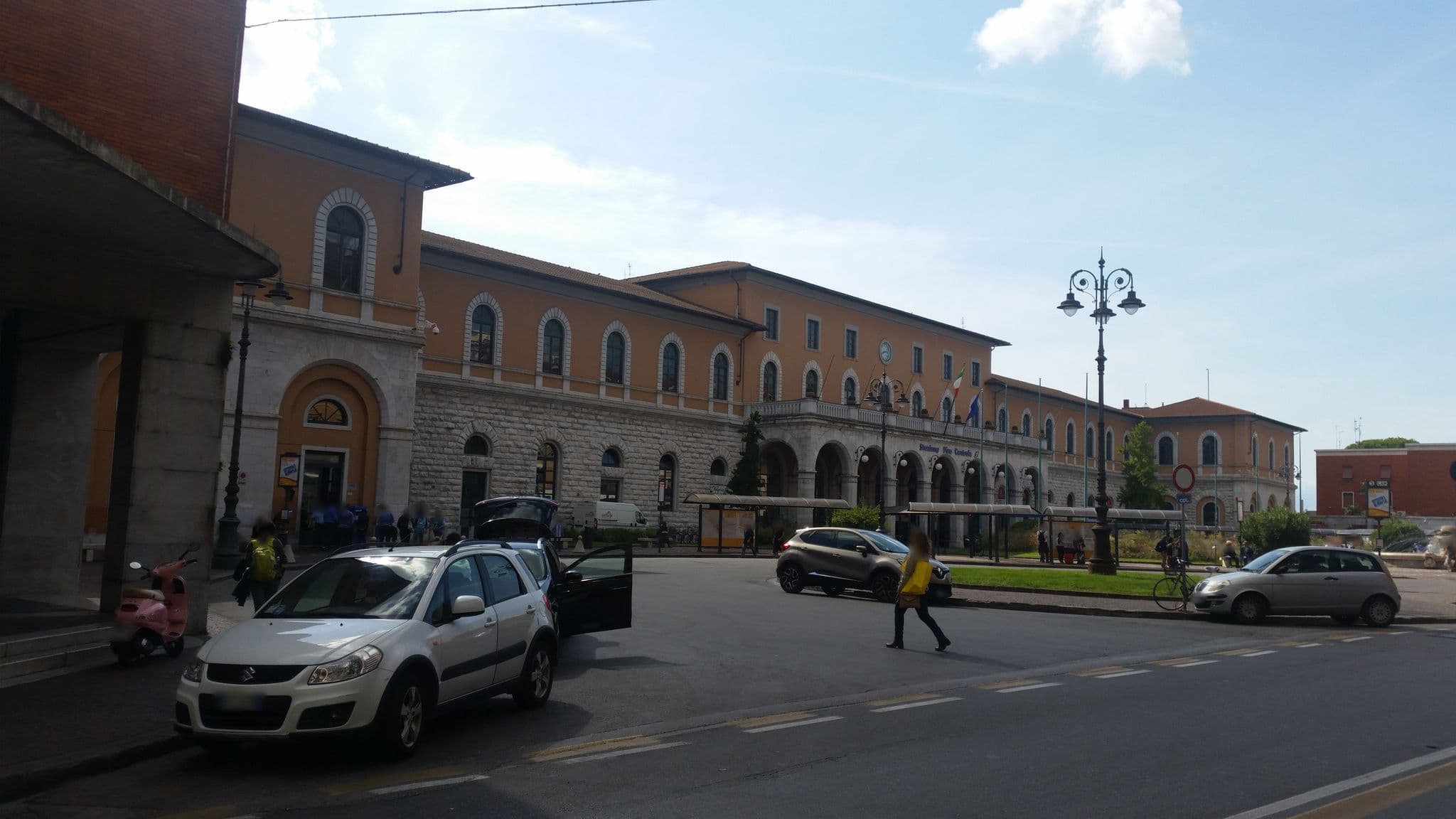 Street view near Hello Pisa B&B, Pisa — © snowdiver (CC BY-SA · Mapillary)