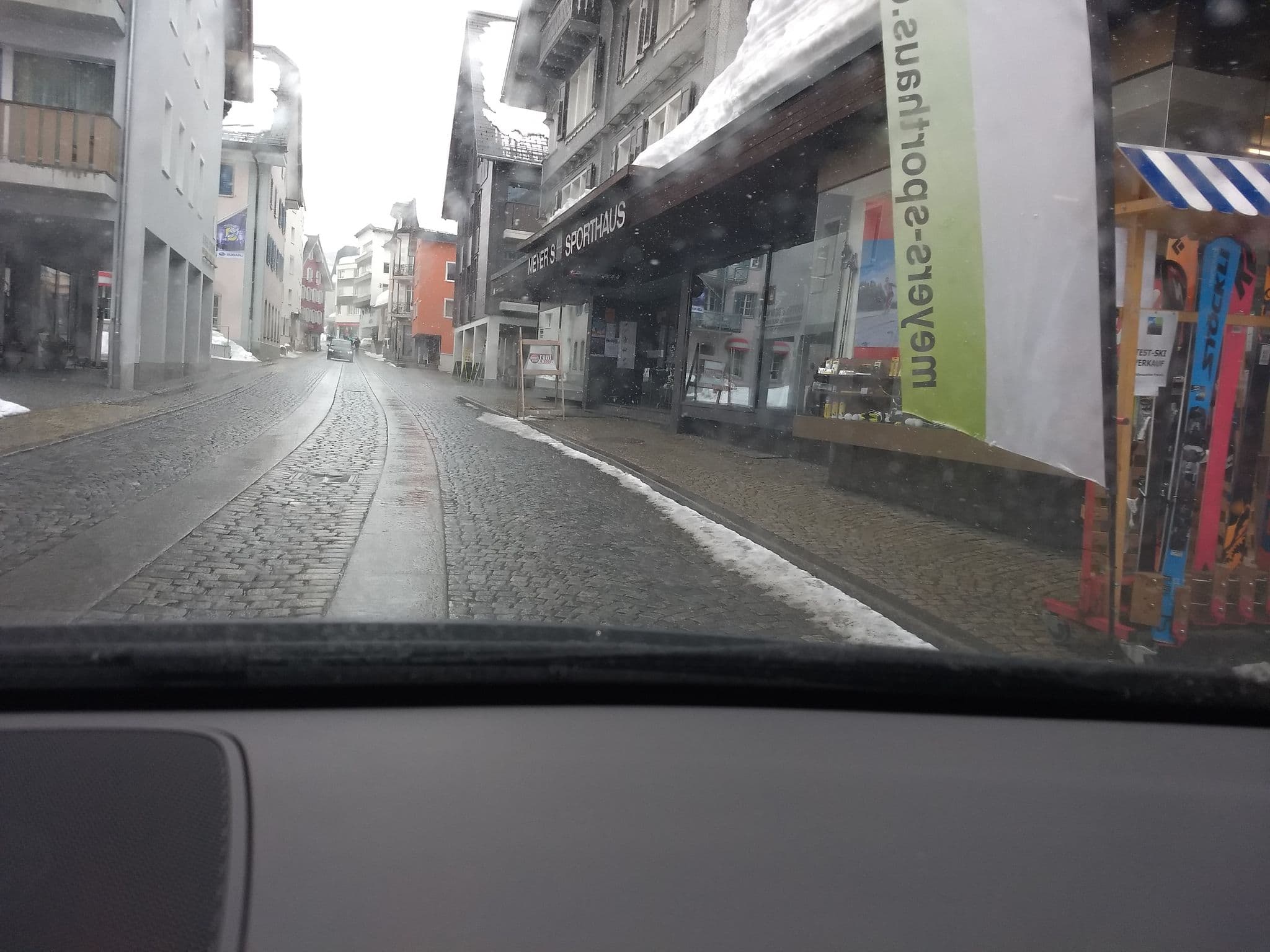 Street view near Hotel Crown, Andermatt — © schalke_05 (CC BY-SA · Mapillary)
