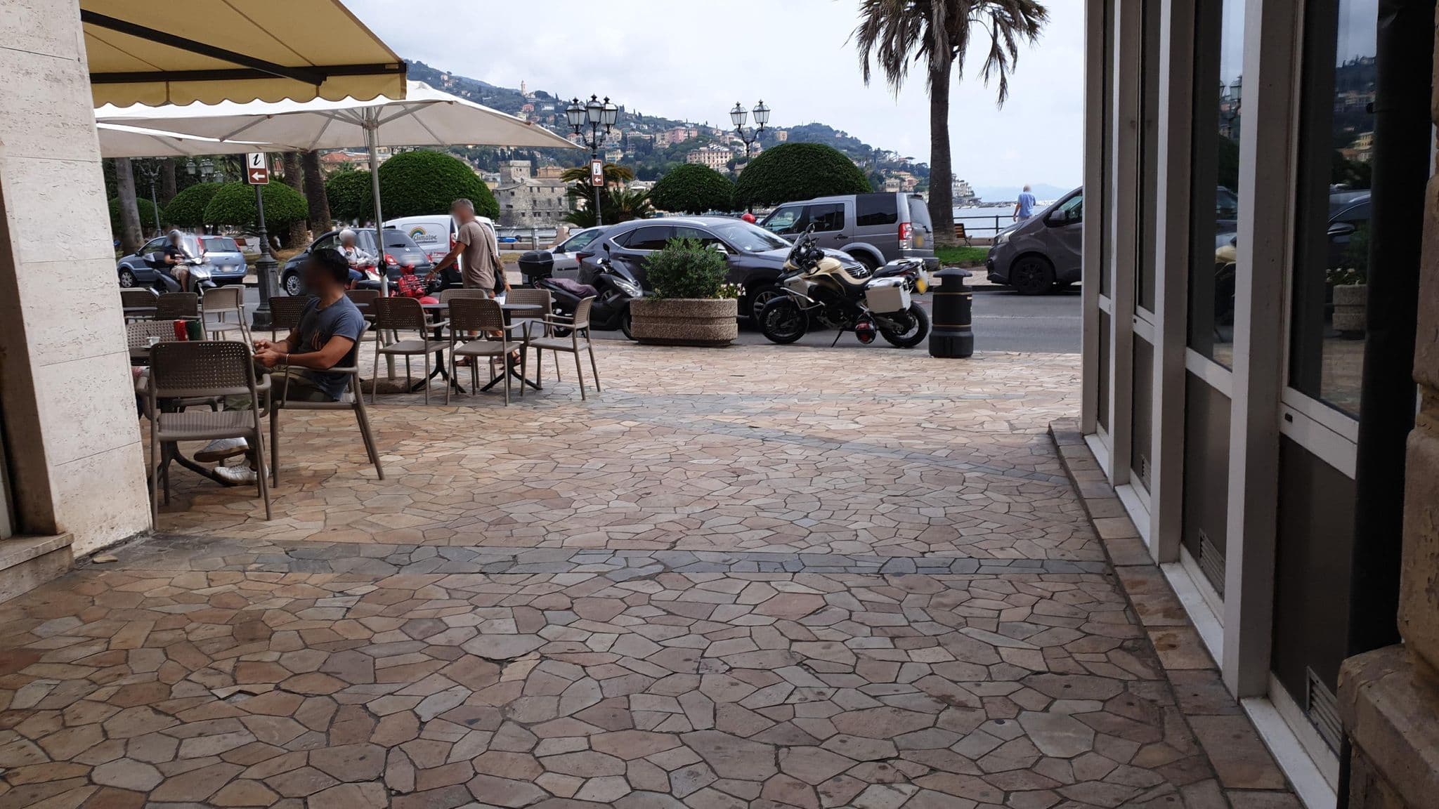 Street view near Boutique Hotel Rosabianca, Rapallo — © jopparn (CC BY-SA · Mapillary)