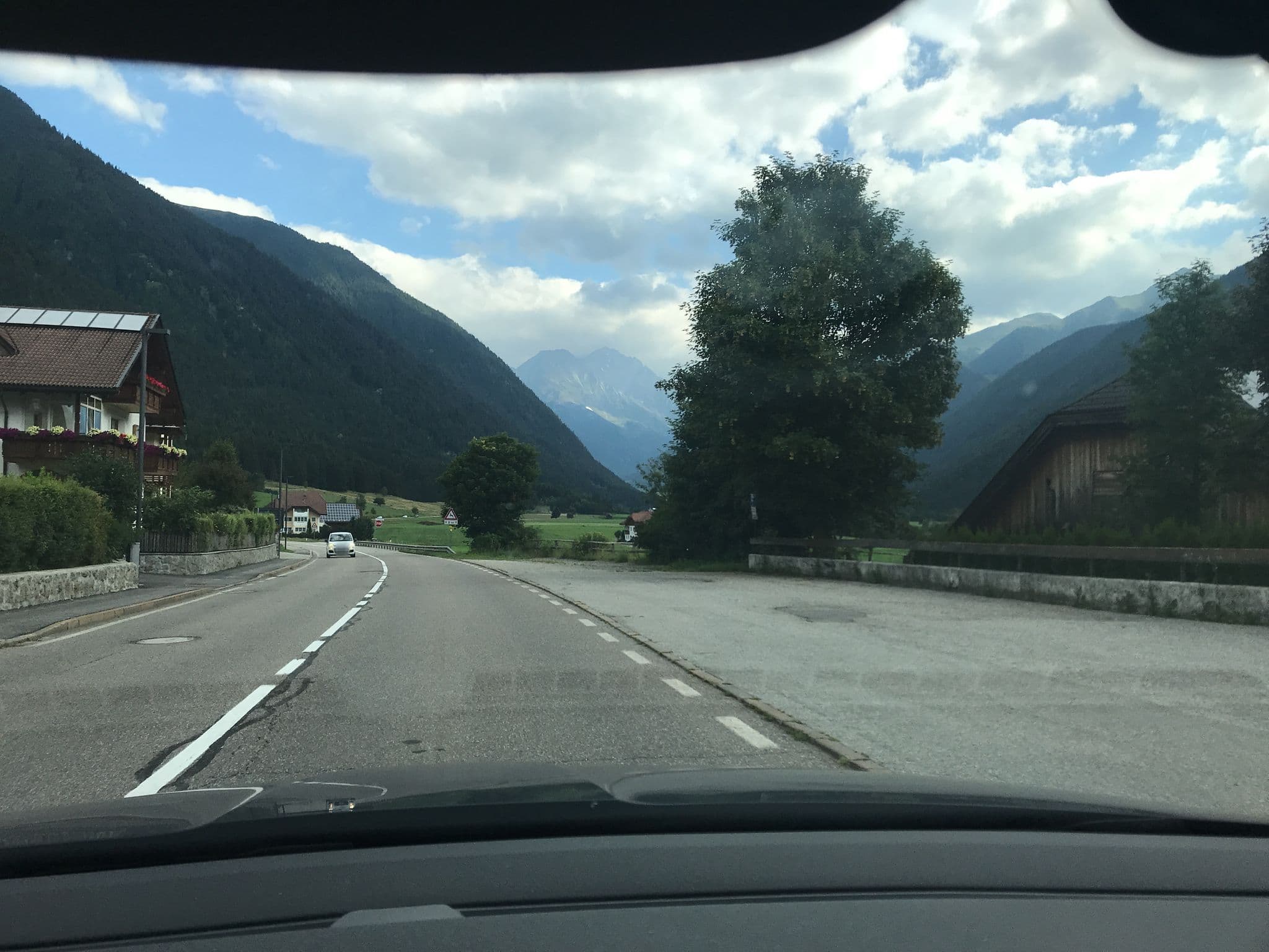 Street view near Hotel Kronplatzer Hof, Rasun Anterselva - Rasen-Antholz — © atze777 (CC BY-SA · Mapillary)