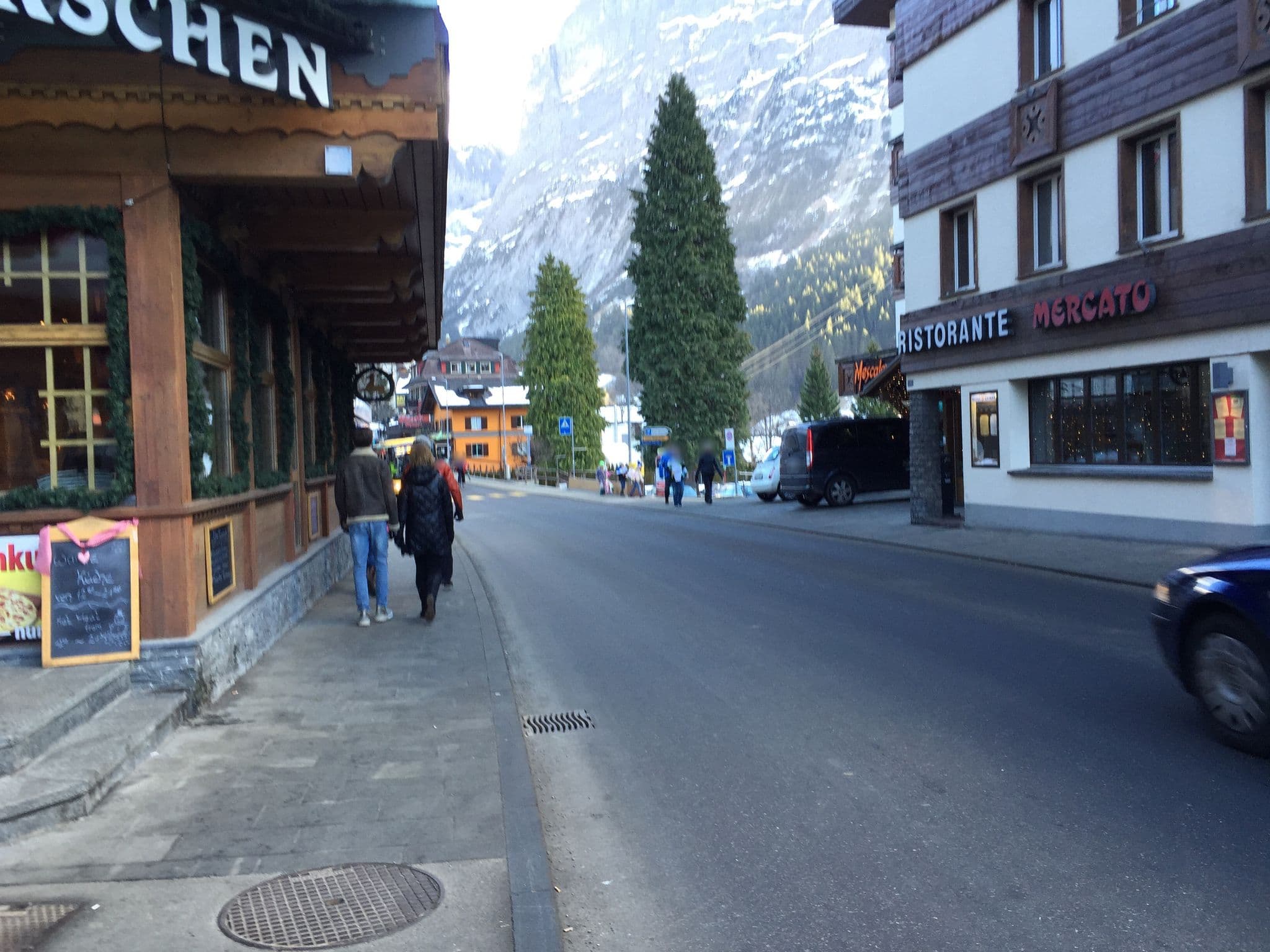 Street view near Hotel Hirschen, Grindelwald — © anananas (CC BY-SA · Mapillary)
