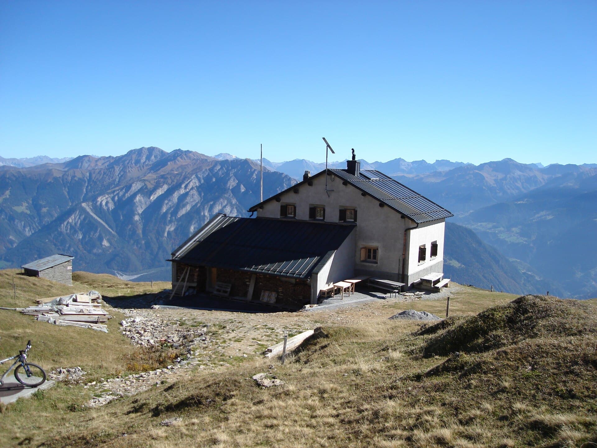 Calandahütte (via Wikimedia Commons, CC BY-SA 3.0)