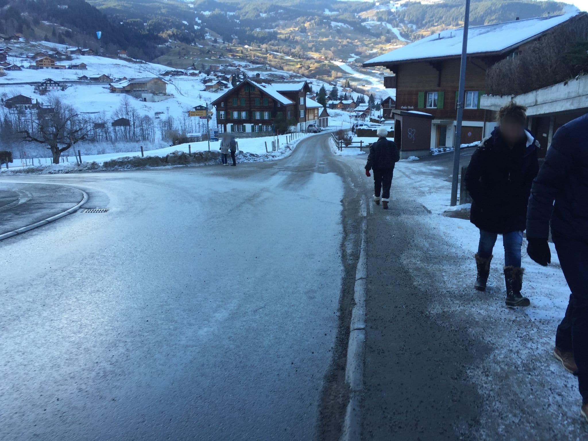 Street view near Glacier, Grindelwald — © anananas (CC BY-SA · Mapillary)
