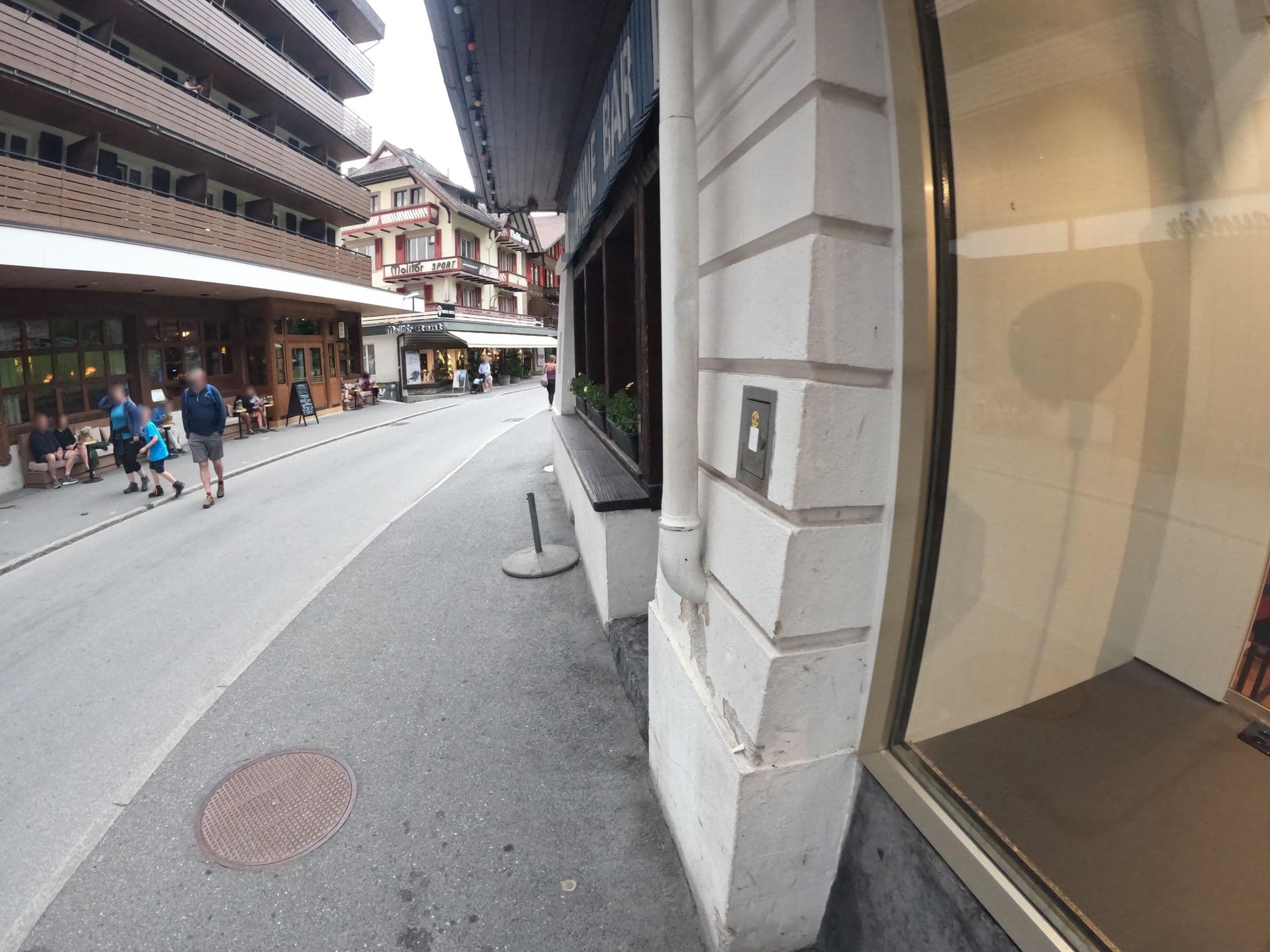 Street view near Braunbär Hotel & Spa, Lauterbrunnen — © vinisa (CC BY-SA · Mapillary)