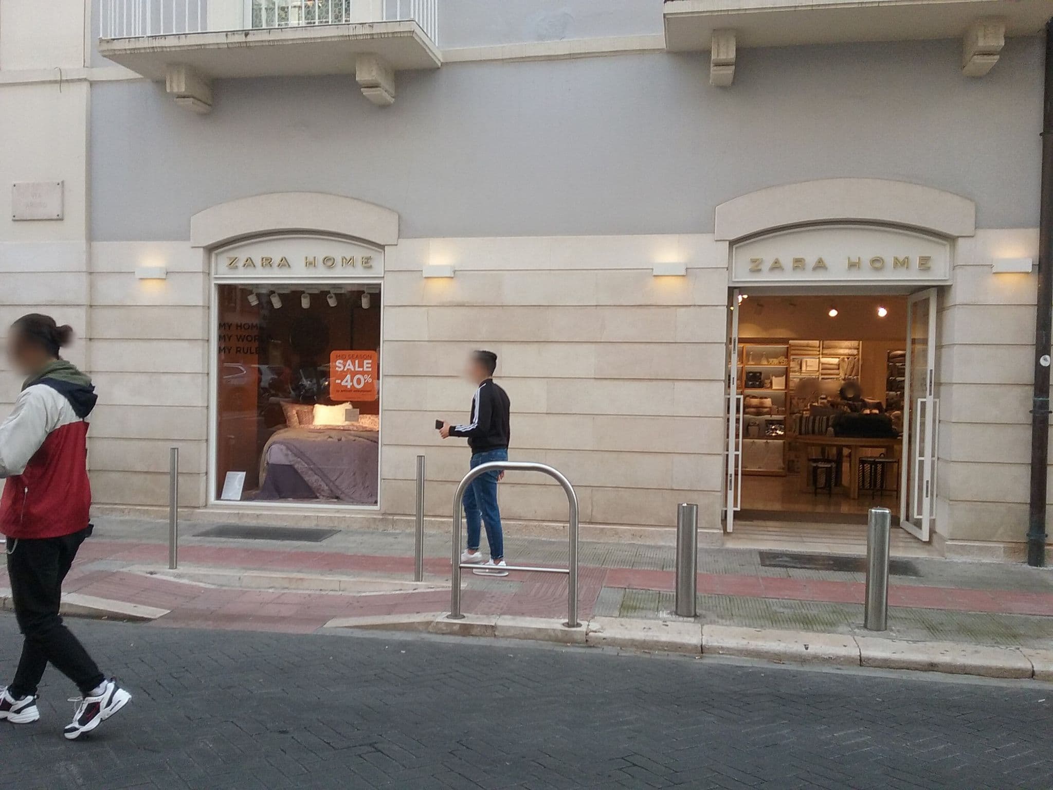Street view near Bra Hotel Bari, Bari — © pilolli (CC BY-SA · Mapillary)