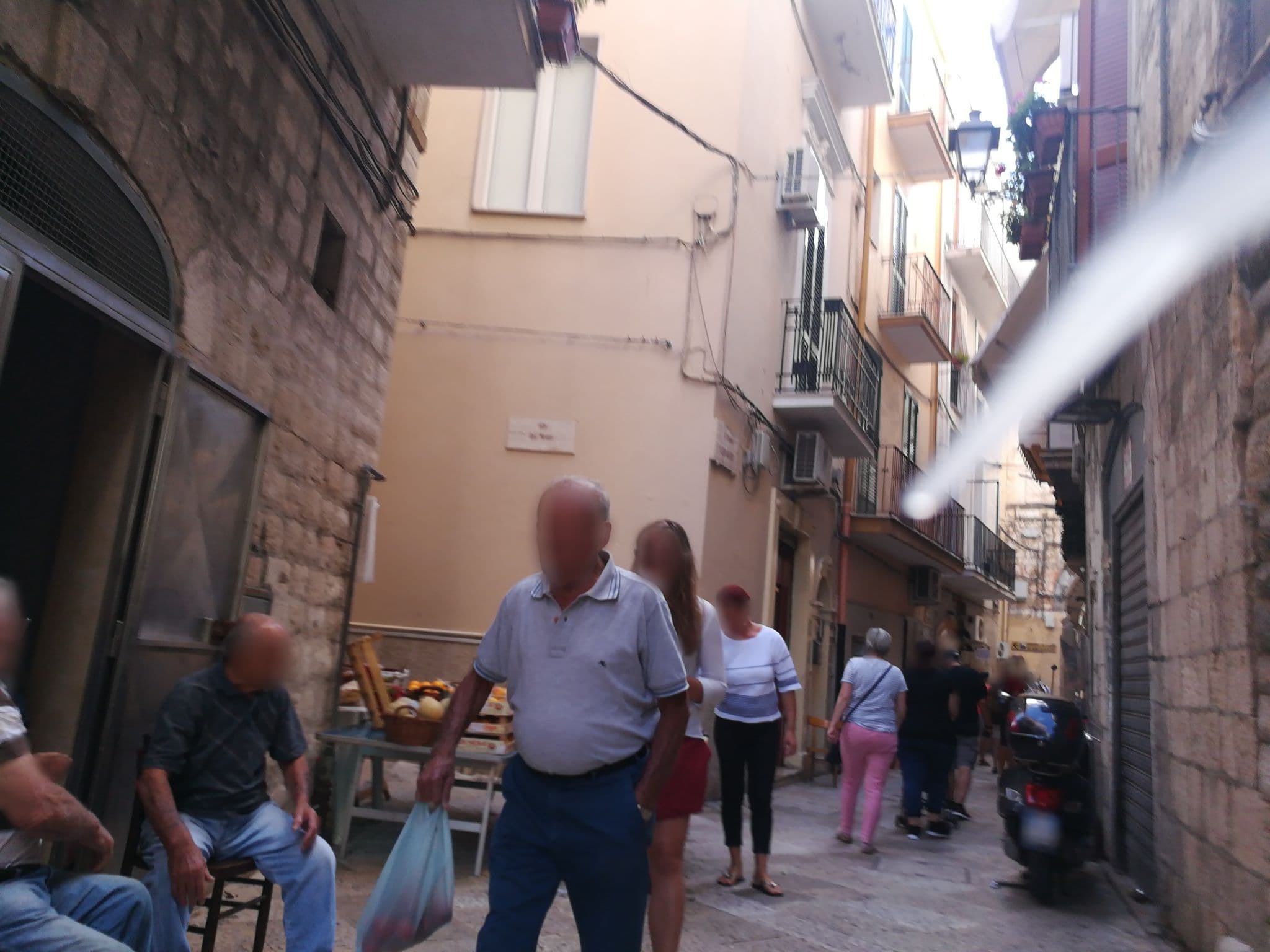 Street view near Palazzo Del Carmine, Bari