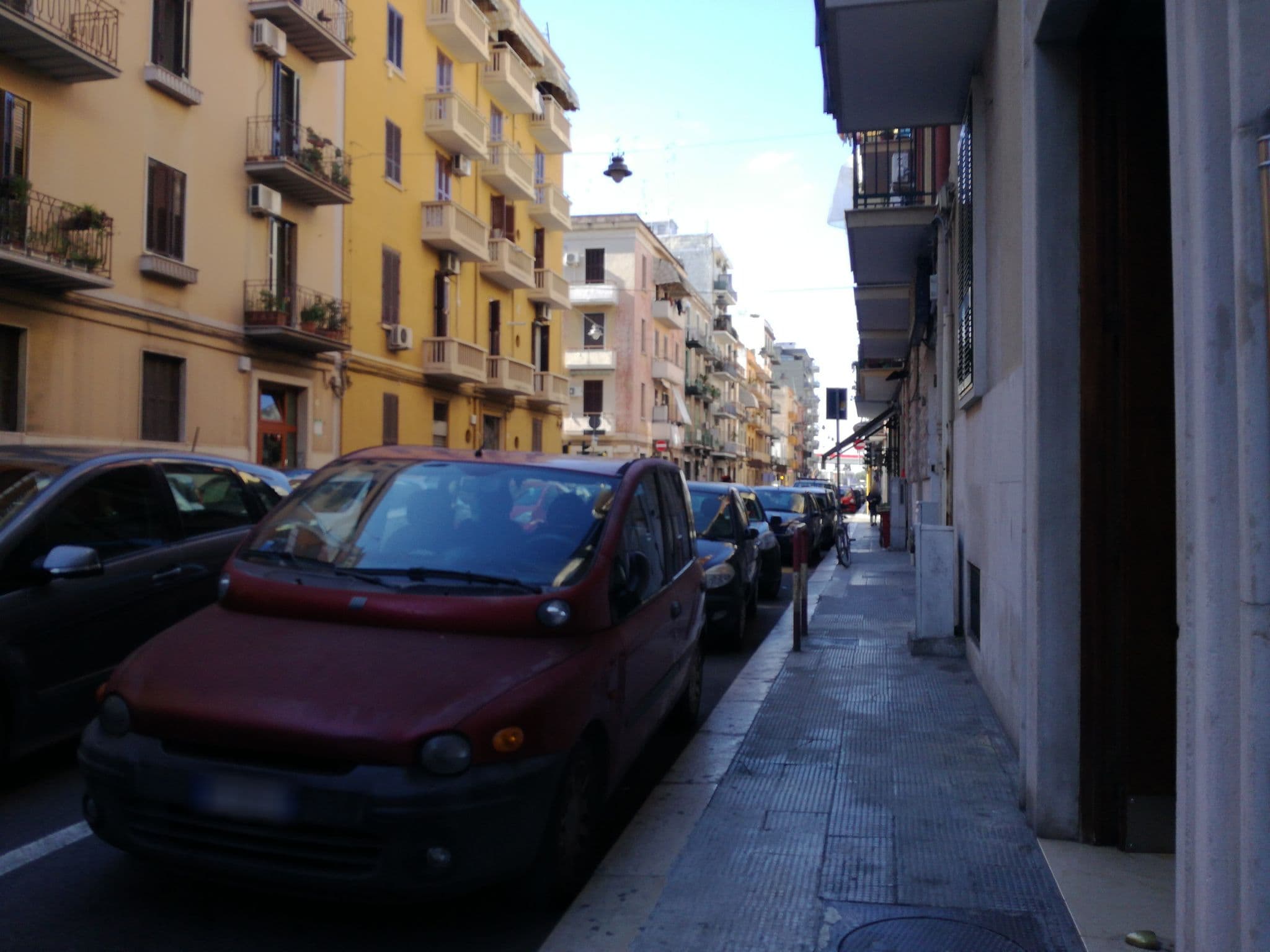 Street view near Visa Residence, Bari