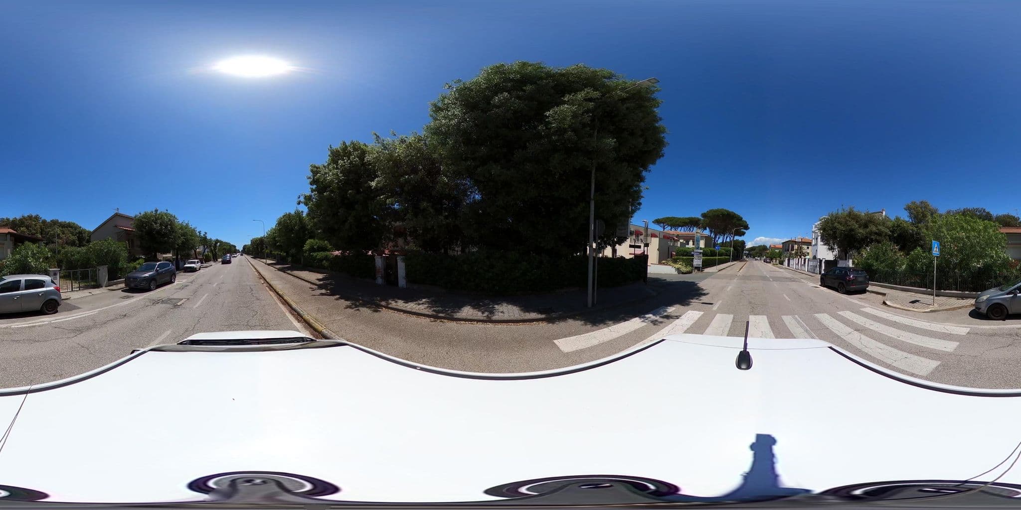 Street view near Hotel l'Etrusco - San Vincenzo, San Vincenzo — © momix (CC BY-SA · Mapillary)
