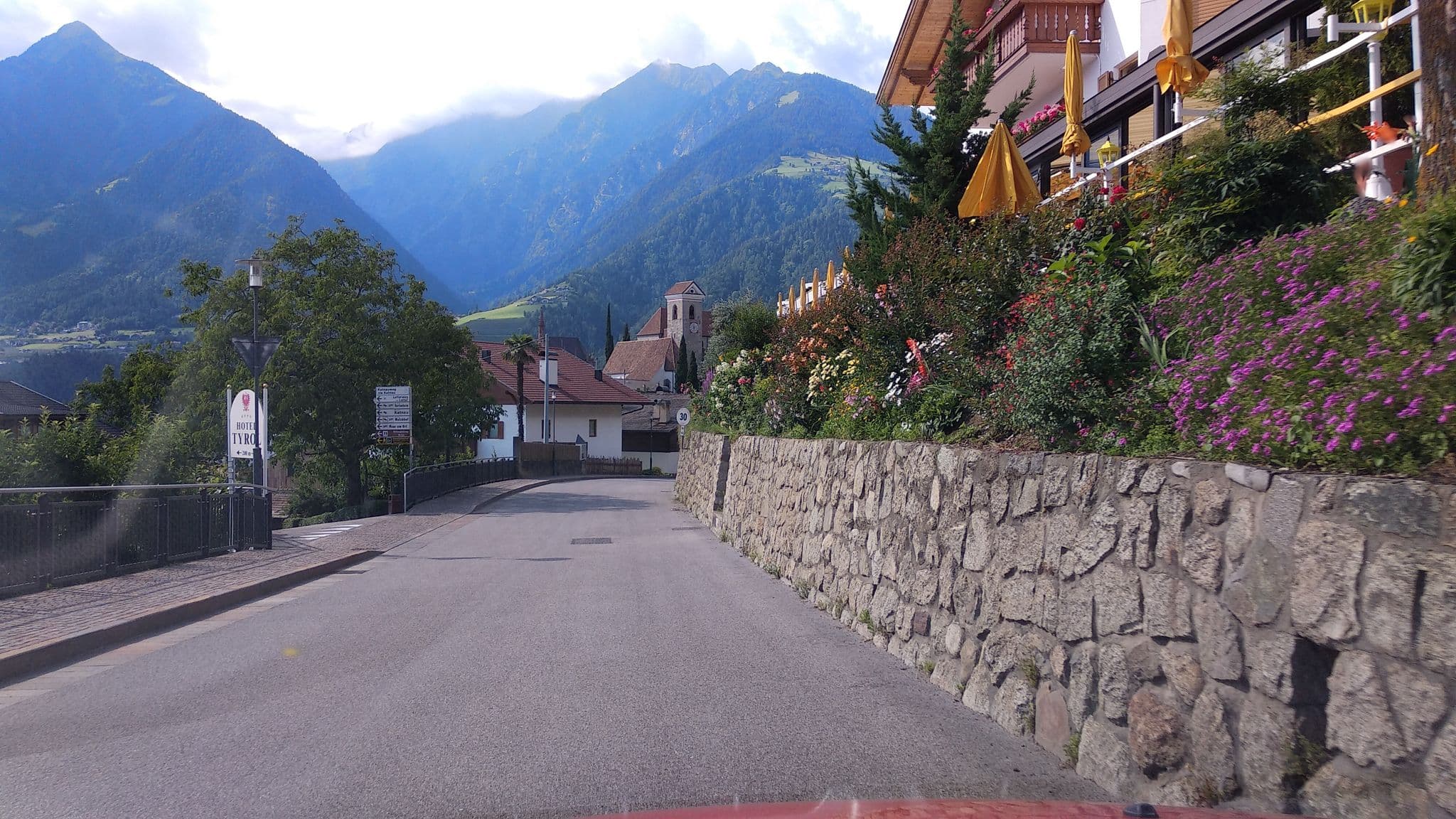 Street view near Hotel Garni Katnau, Scena