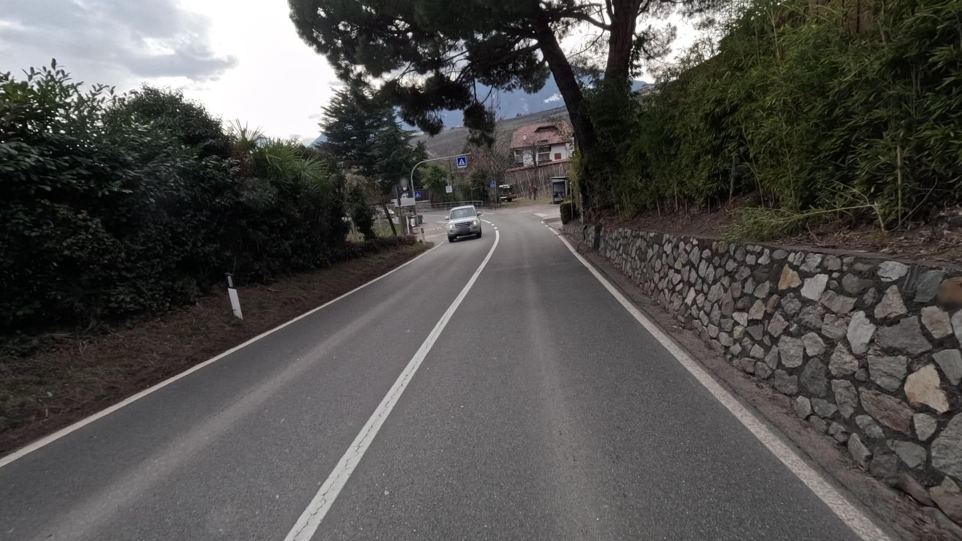 Street view near Hotel Der Eichenhof, Tirolo