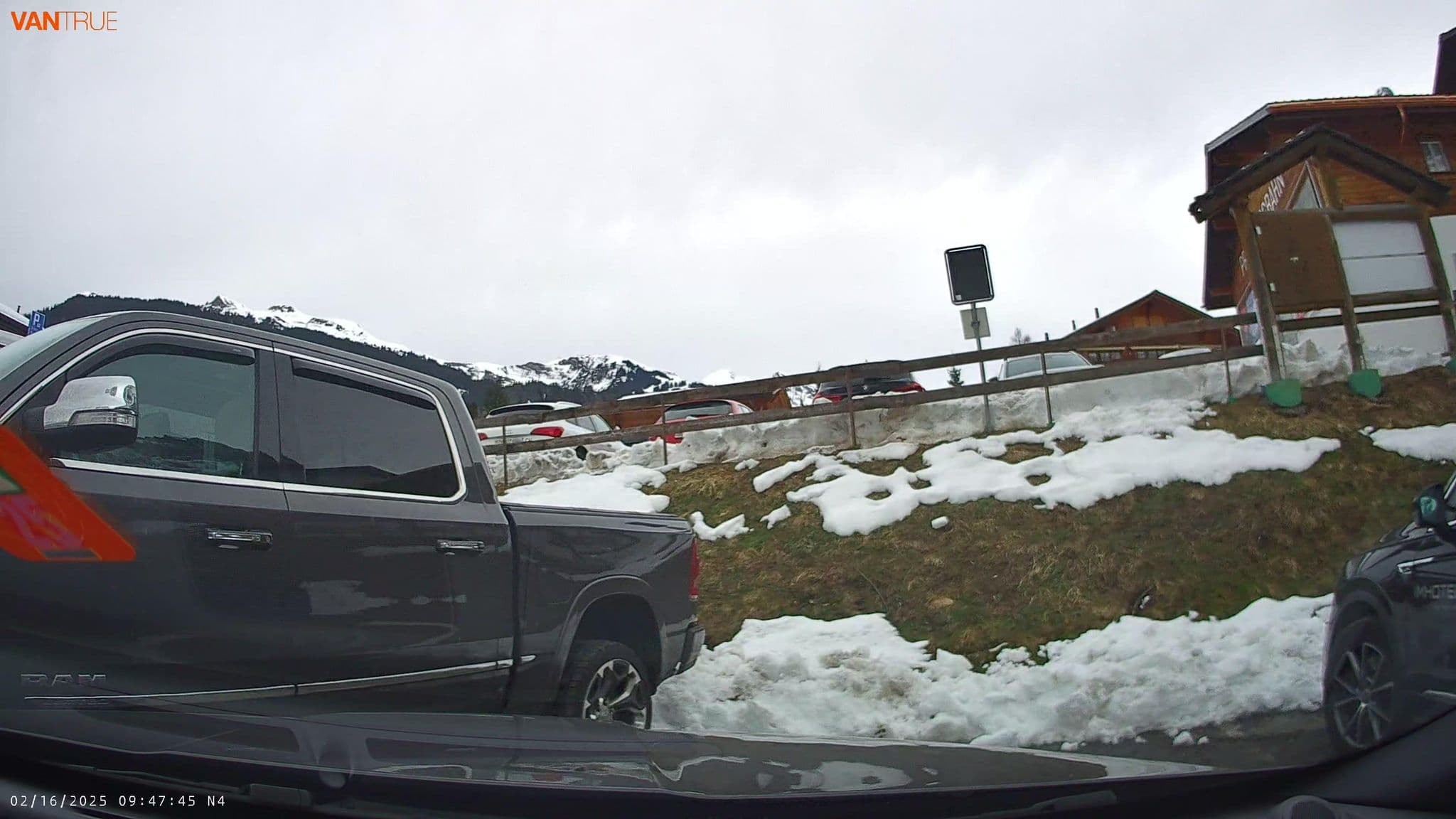 Street view near Hotel Steinbock, Grindelwald — © fcignat (CC BY-SA · Mapillary)