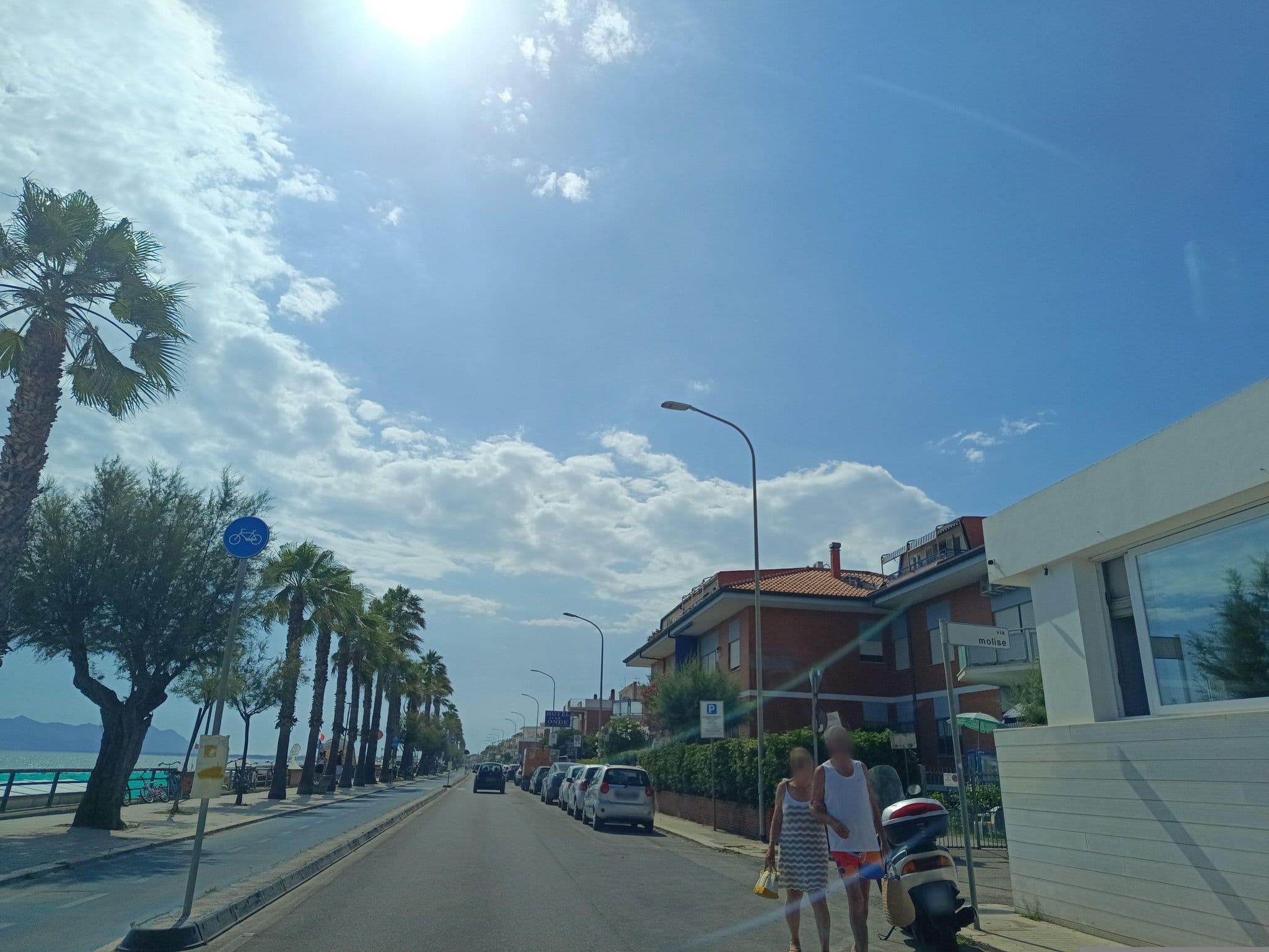 Street view near Hotel Ristorante Centosedici, Terracina — © odiug (CC BY-SA · Mapillary)