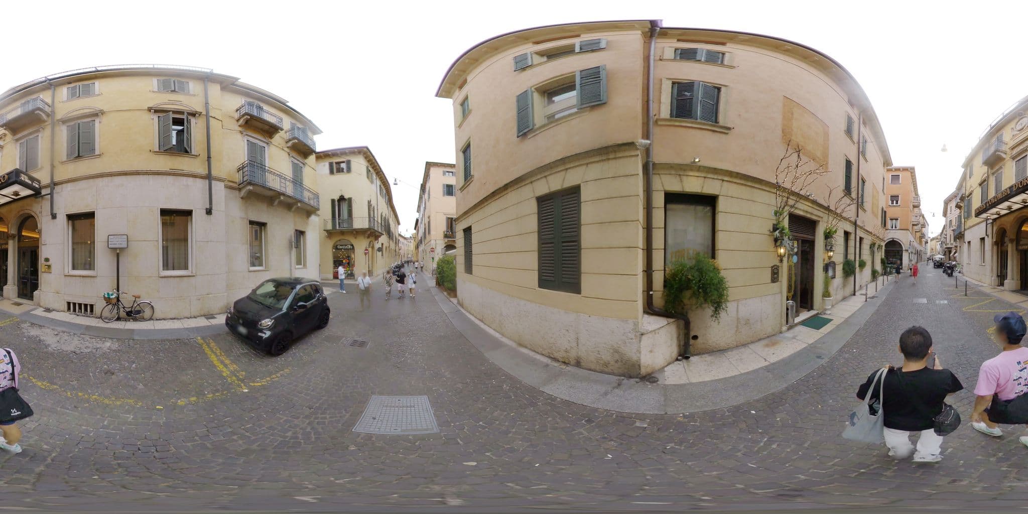 Street view near Hotel Torcolo (Residenze del Cuore), Verona