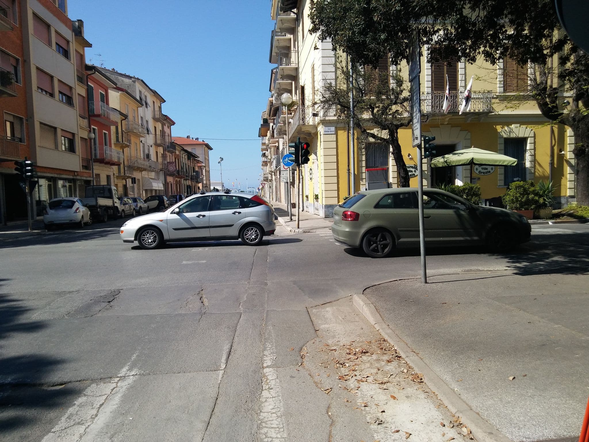 Street view near Villa Grazia, Viareggio — © jerrydrake (CC BY-SA · Mapillary)