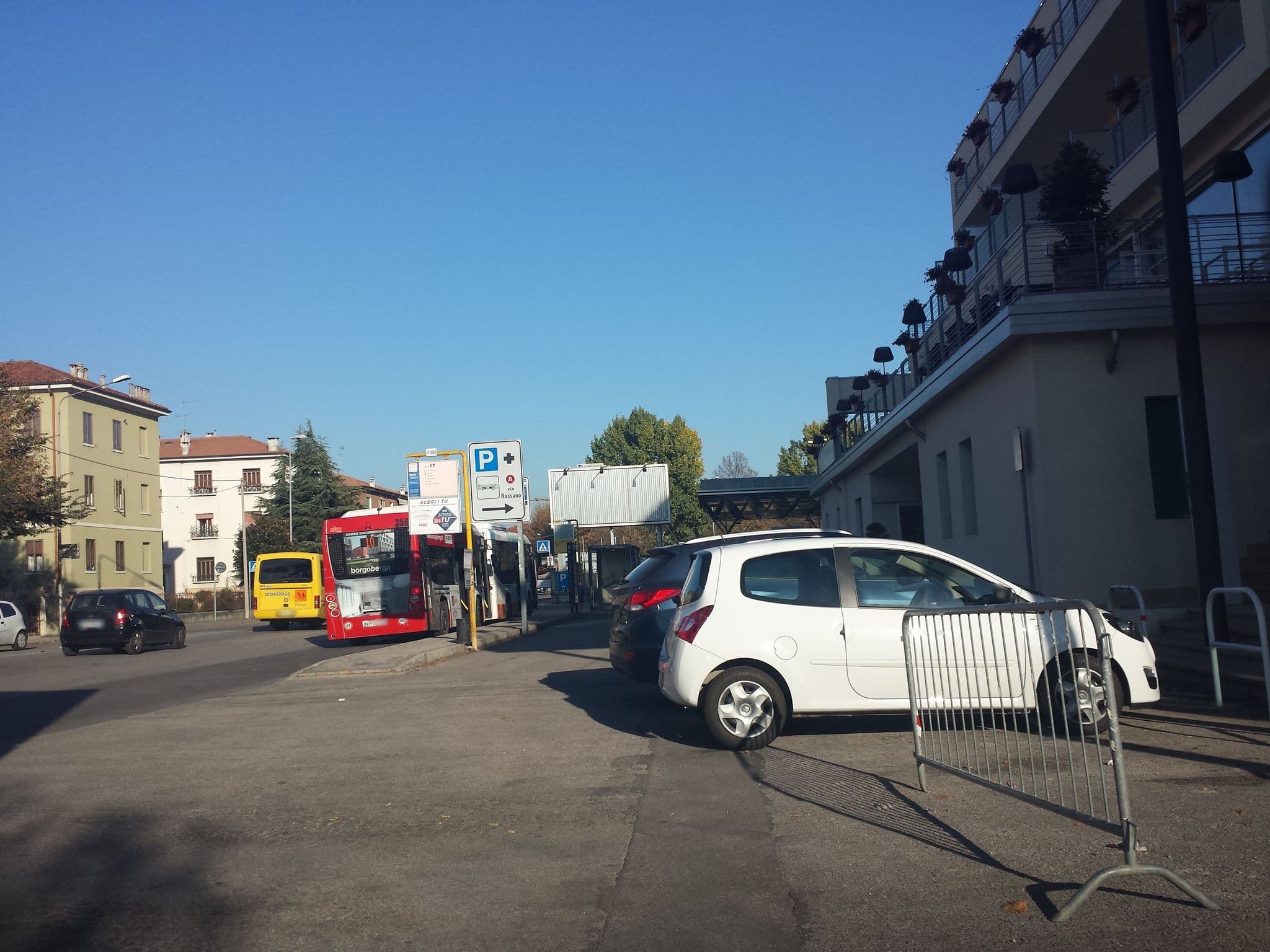 Street view near Palace Hotel La Conchiglia d'Oro, Vicenza — © lucamenini (CC BY-SA · Mapillary)