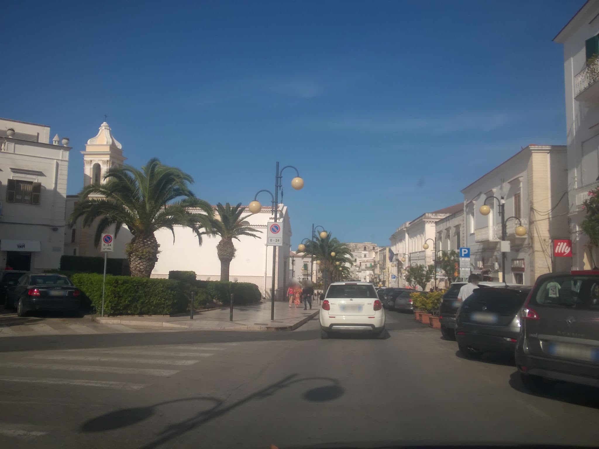 Street view near B&B Rais Luxury Rooms Vieste, Vieste — © dcavedon (CC BY-SA · Mapillary)