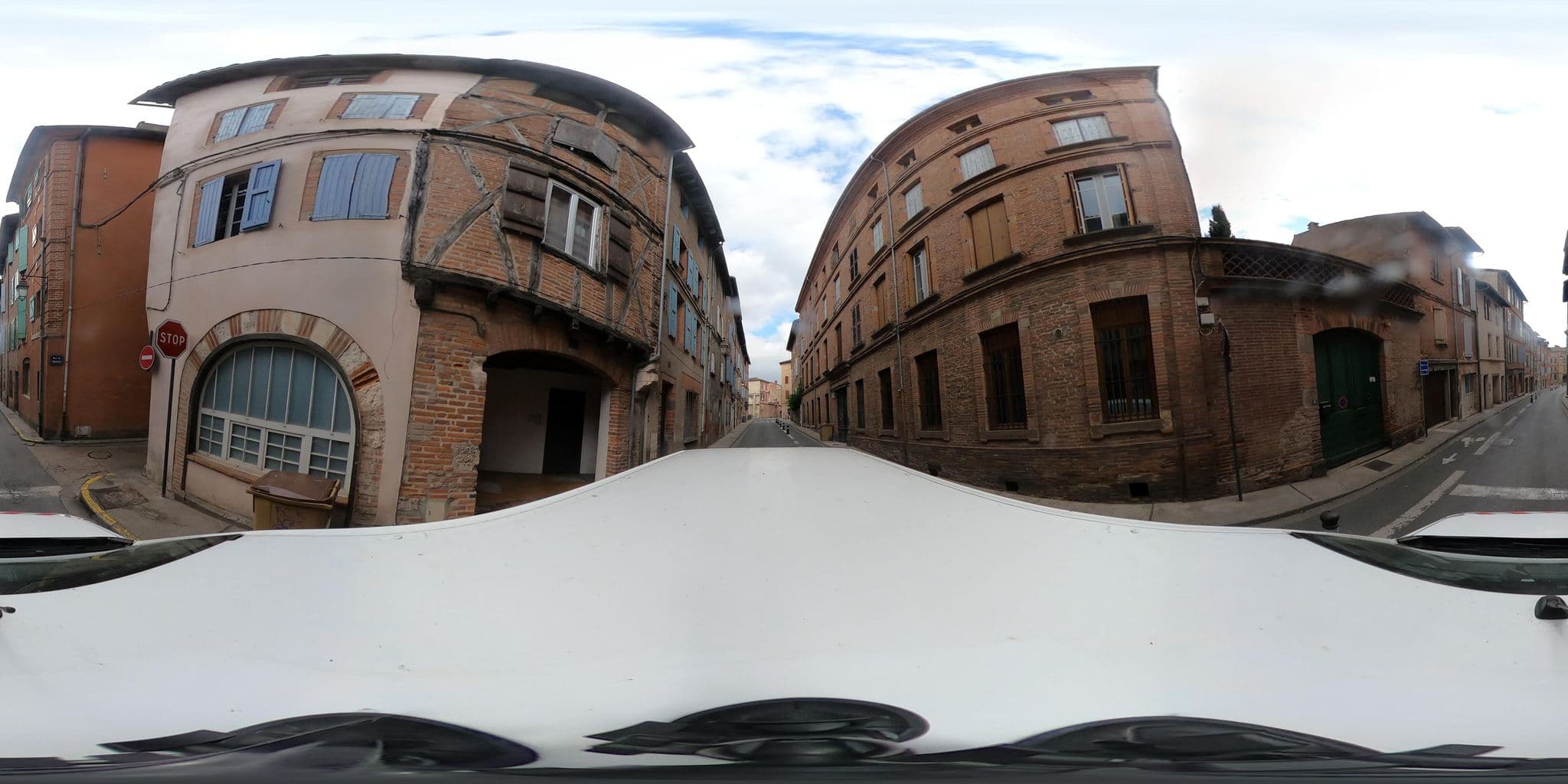 Street view near Villa Caroline, Albi — © Remyv (CC BY-SA · Mapillary)