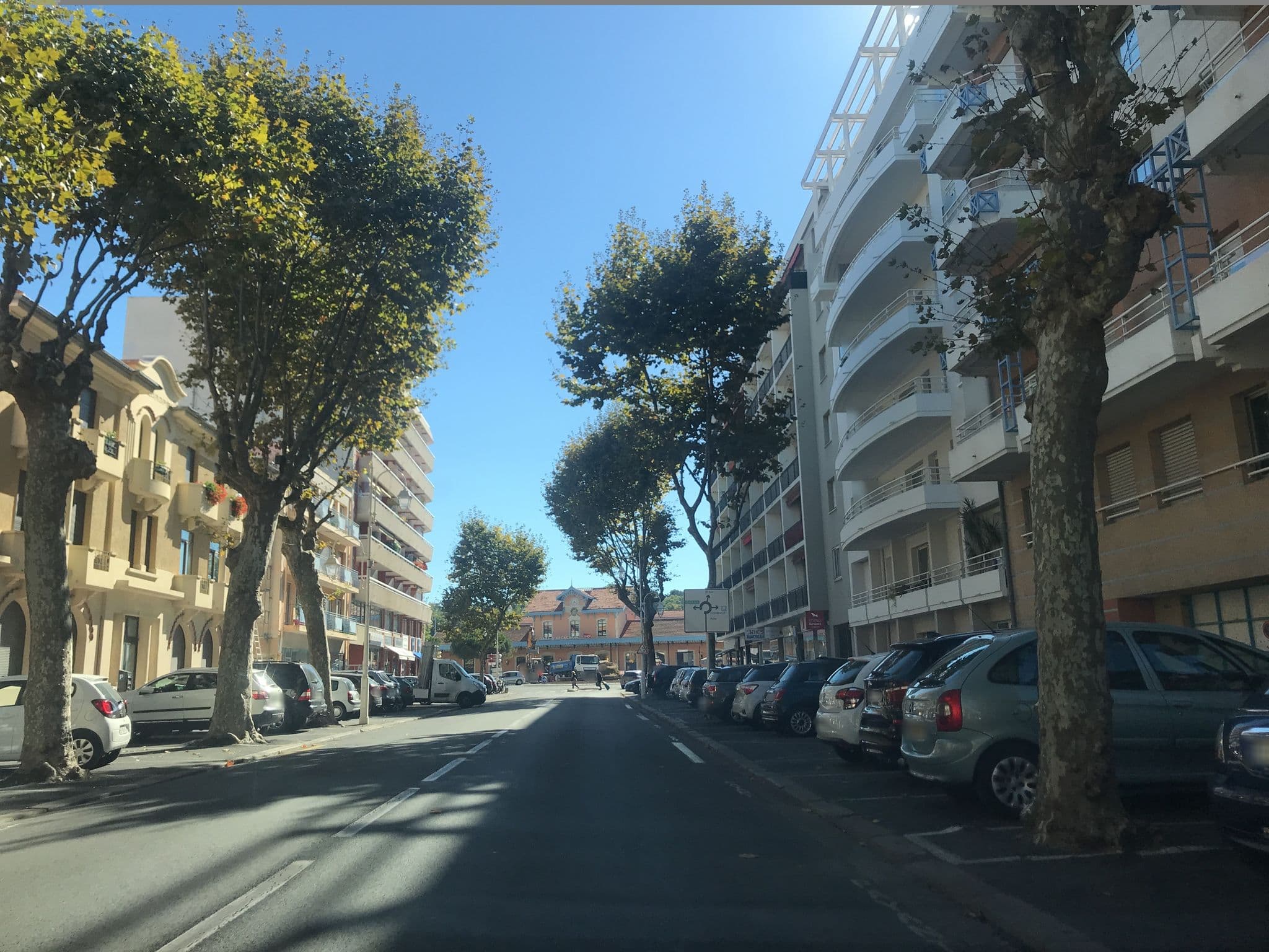 Street view near Victoria Boutique Hotel Arcachon, Arcachon — © pgiraud (CC BY-SA · Mapillary)
