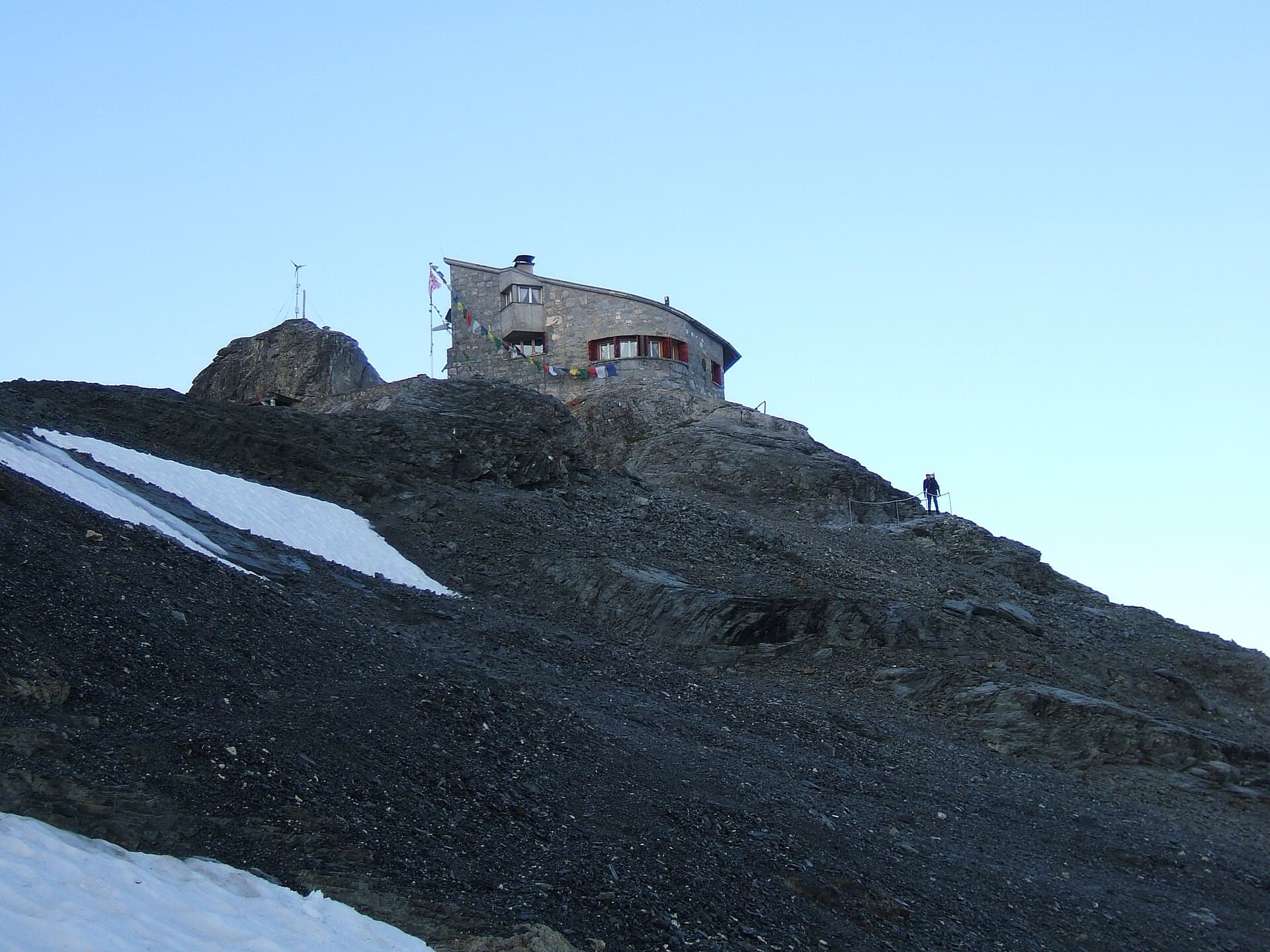 Planurahütte (via Wikimedia Commons, CC BY-SA 3.0)