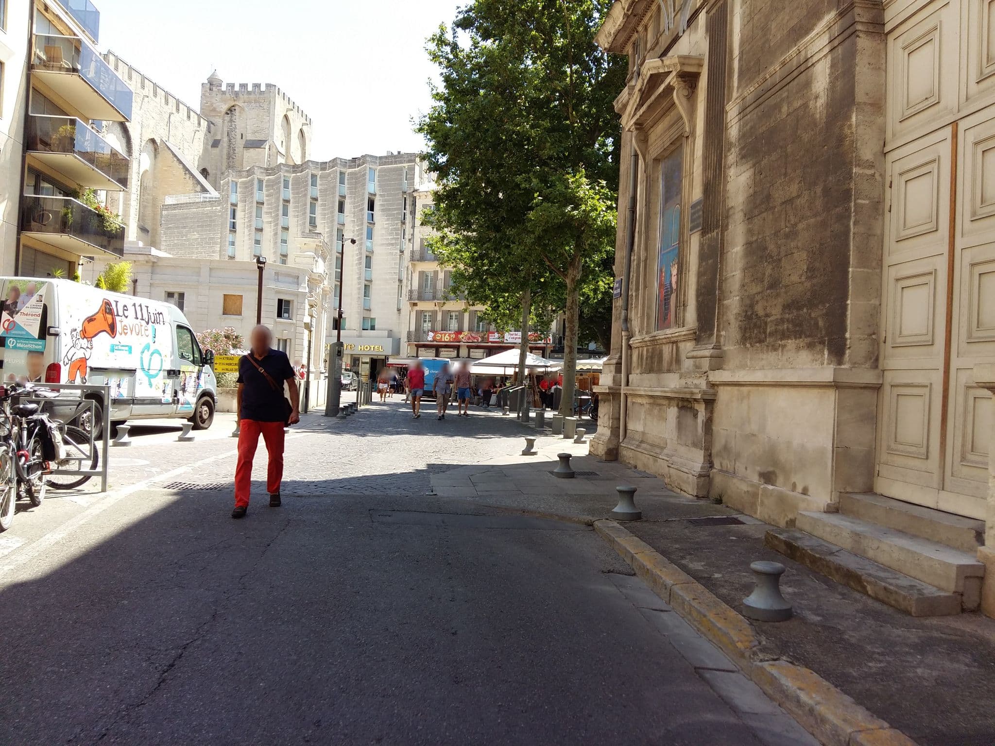 Street view near HOTEL IBIS, Avignon — © zimmy (CC BY-SA · Mapillary)