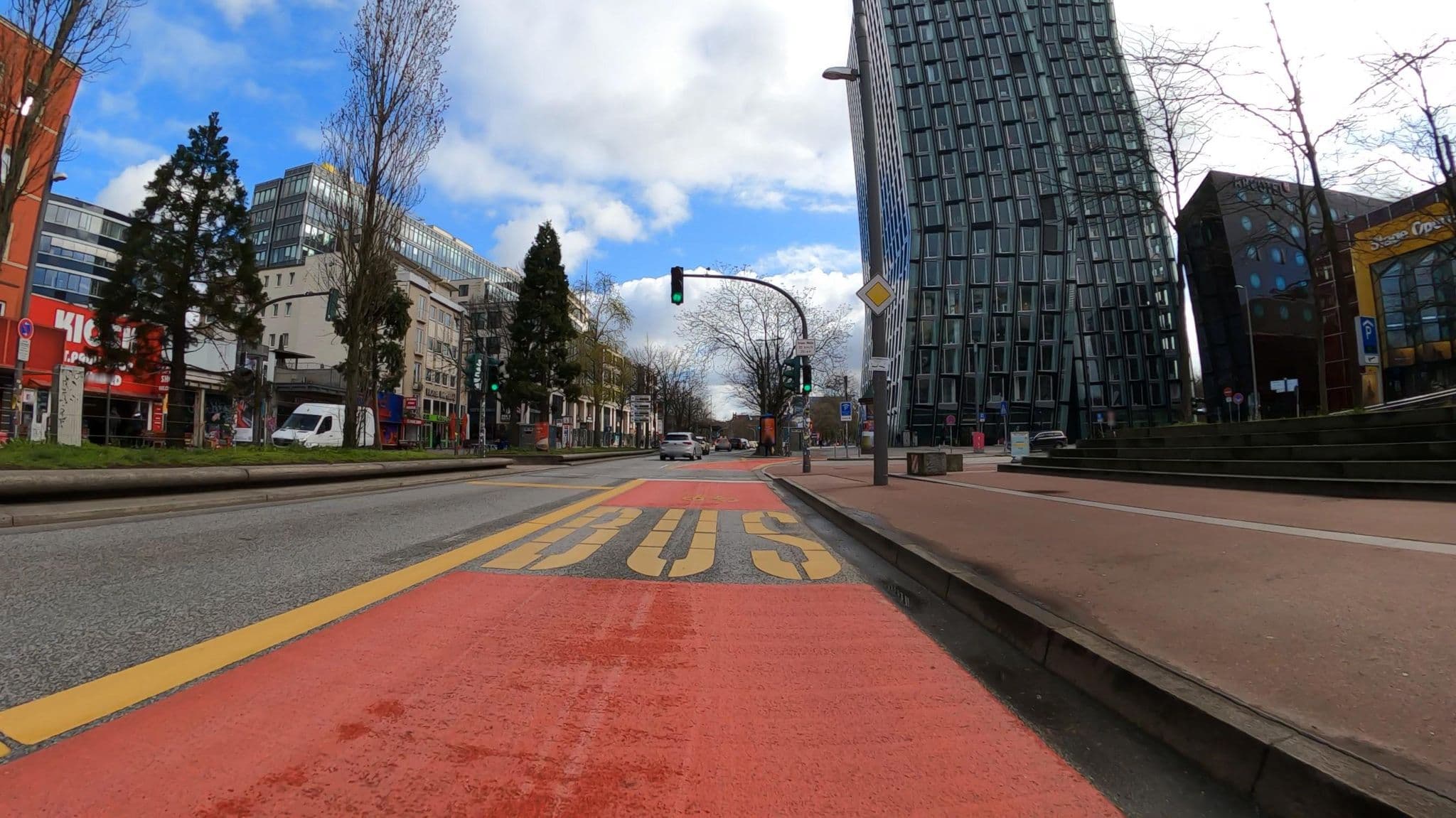 Street view near North-Hotel Reeperbahn, St. Pauli — © veloroute_hamburg (CC BY-SA · Mapillary)