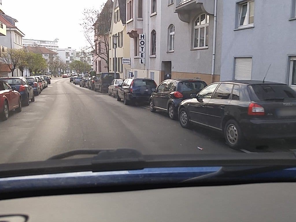 Street view near Hotel Cornelia Bad Nauheim, Bad Nauheim — © scg1176 (CC BY-SA · Mapillary)