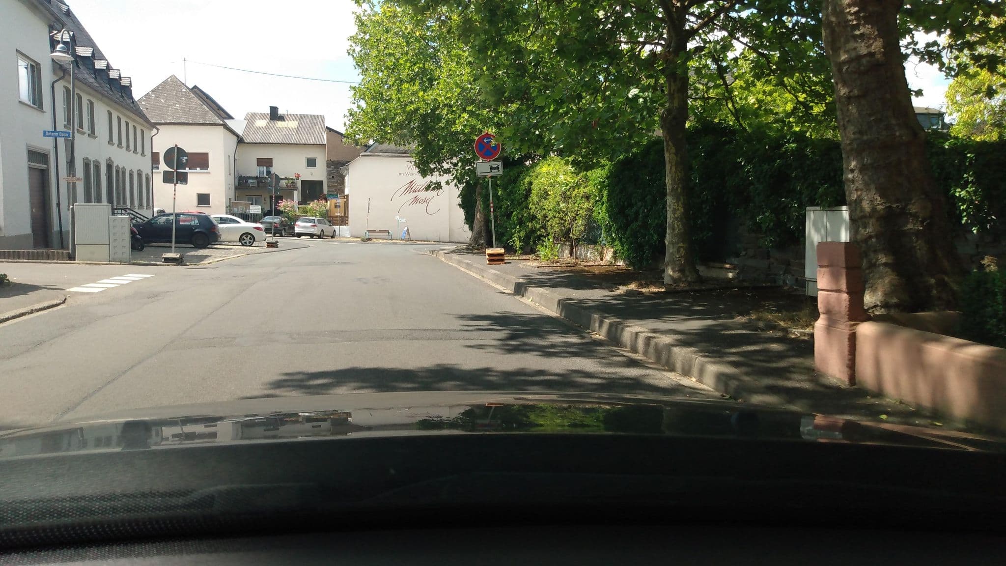 Street view near Weinromantikhotel Richtershof, Lieser — © rb61 (CC BY-SA · Mapillary)