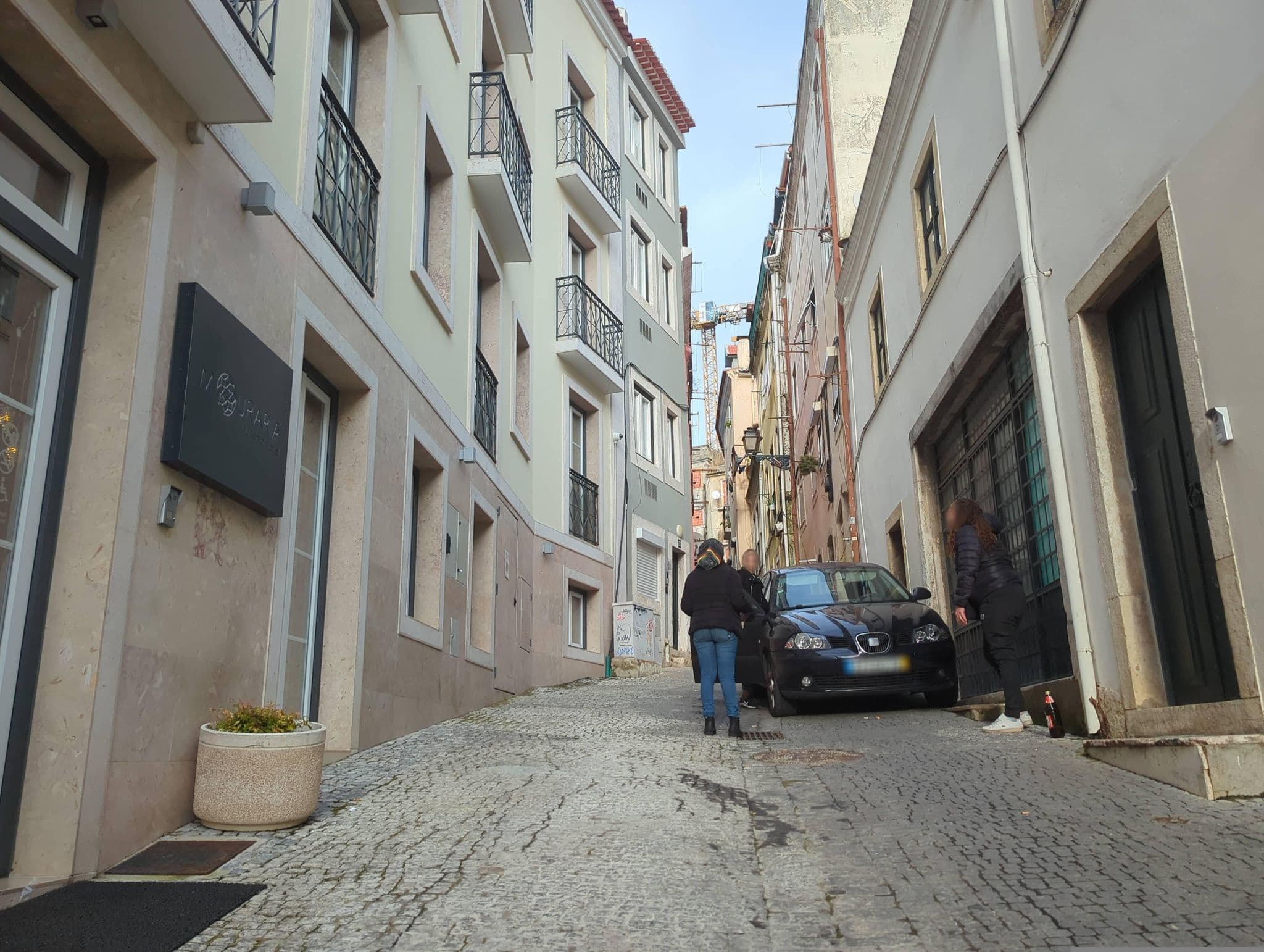 Street view near Mouraria Lisboa Hotel, Graça — © claudiop (CC BY-SA · Mapillary)