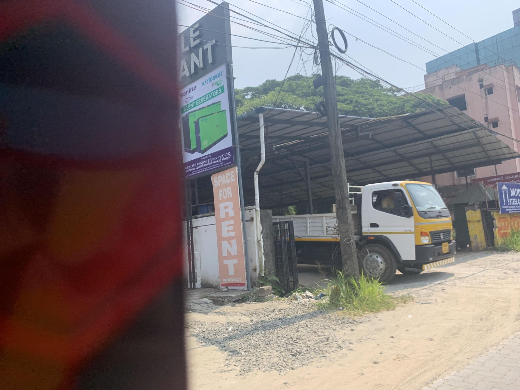 Street view near M suites & Hotel, Maradu — © belsumner (CC BY-SA · Mapillary)