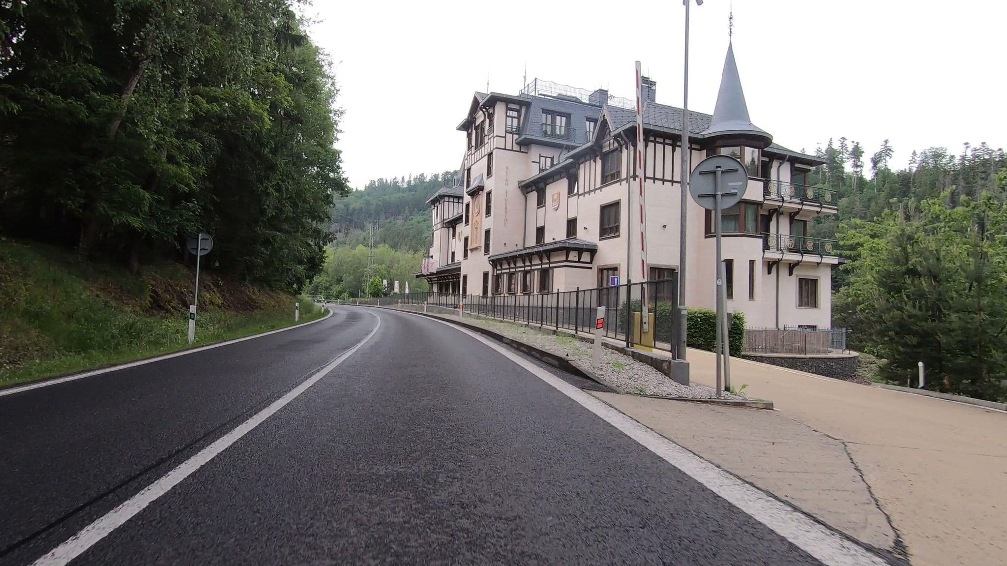 Street view near Retro Riverside Wellness Resort Karlovy Vary by Axxos Hotels, Karlovy Vary — © J-K (CC BY-SA · Mapillary)