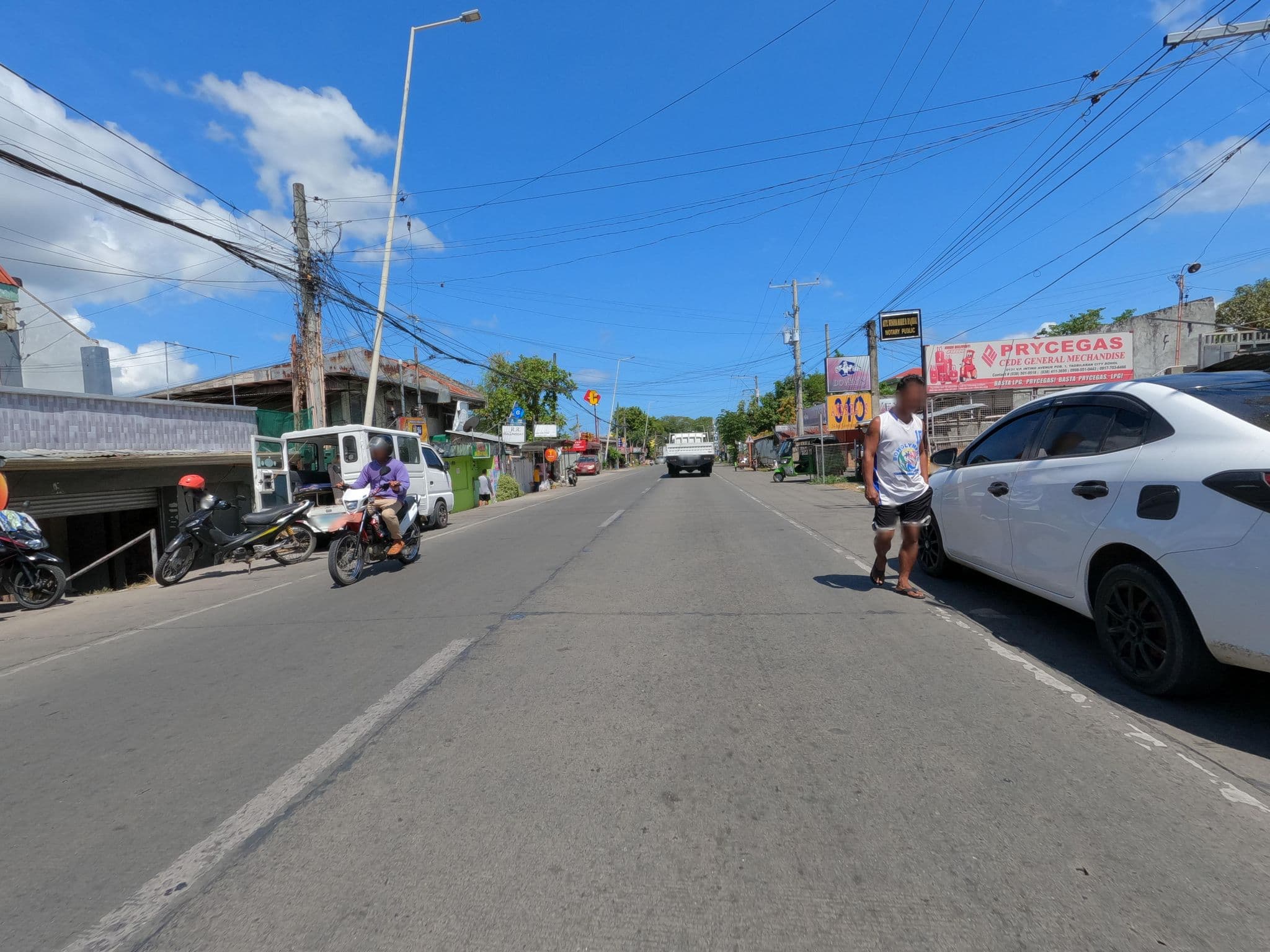 Street view near Casa Reyfrancis, Dauis — © GOwin (CC BY-SA · Mapillary)