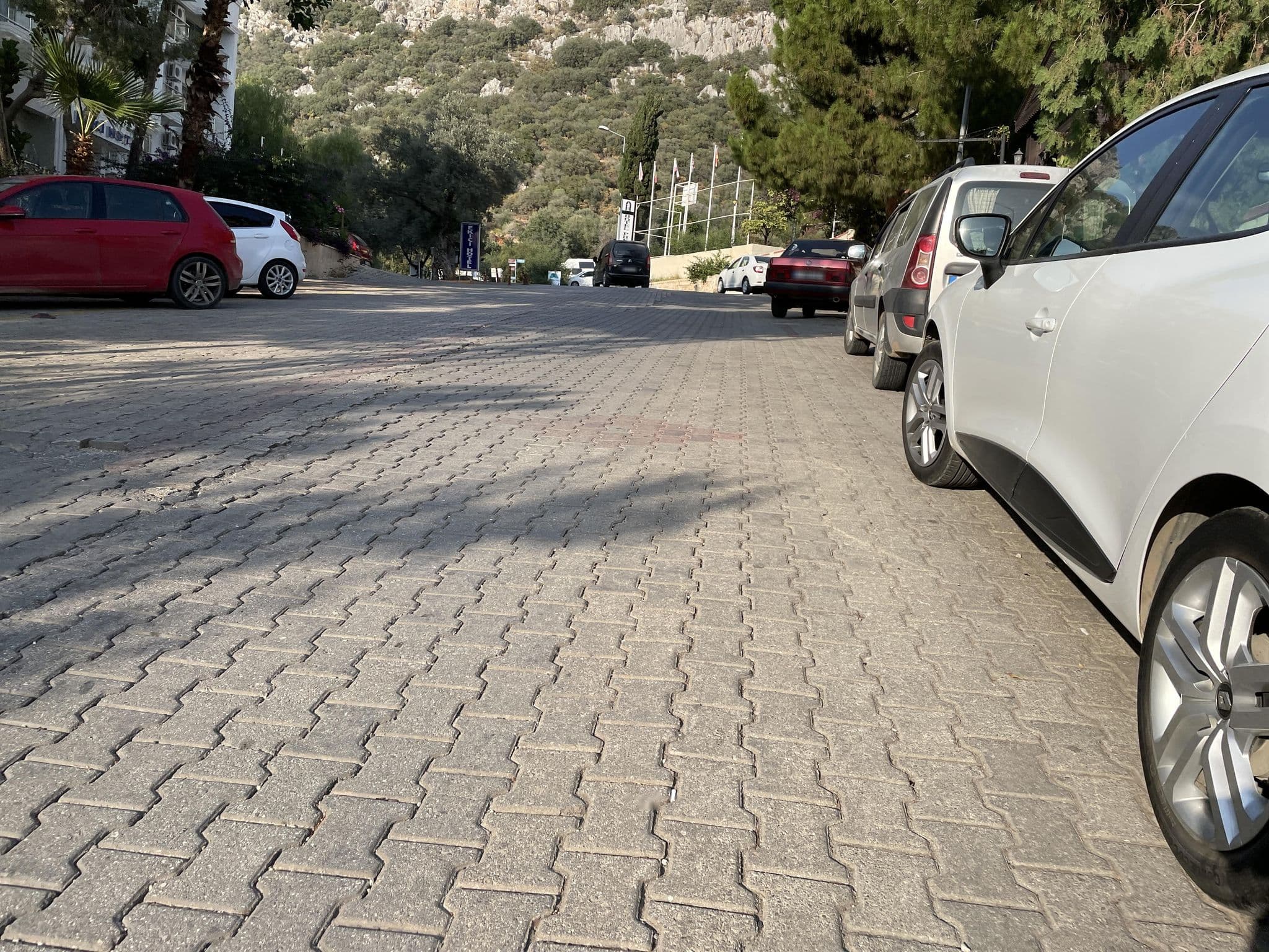 Street view near Ekici Hotel, Kaş — © egorka (CC BY-SA · Mapillary)