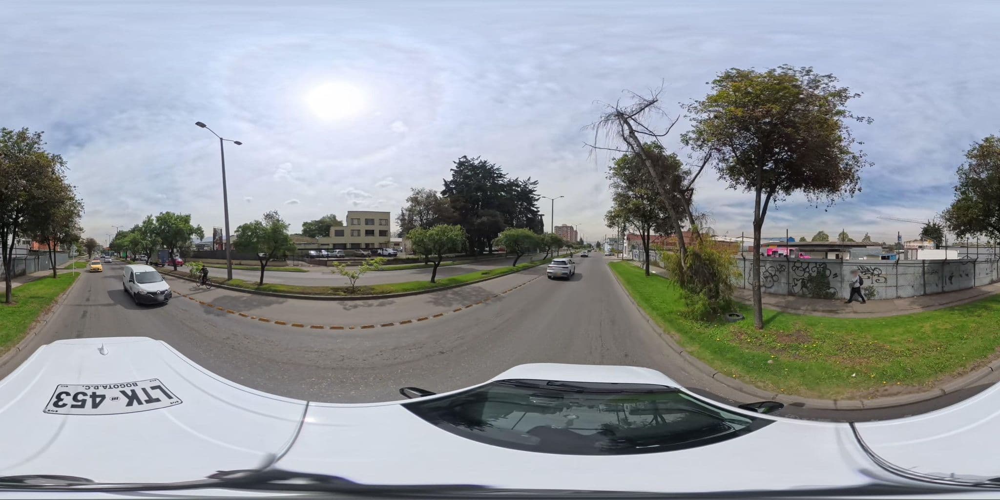 Street view near CENTRAL DE CITAS, Bogotá — © cgalindop (CC BY-SA · Mapillary)