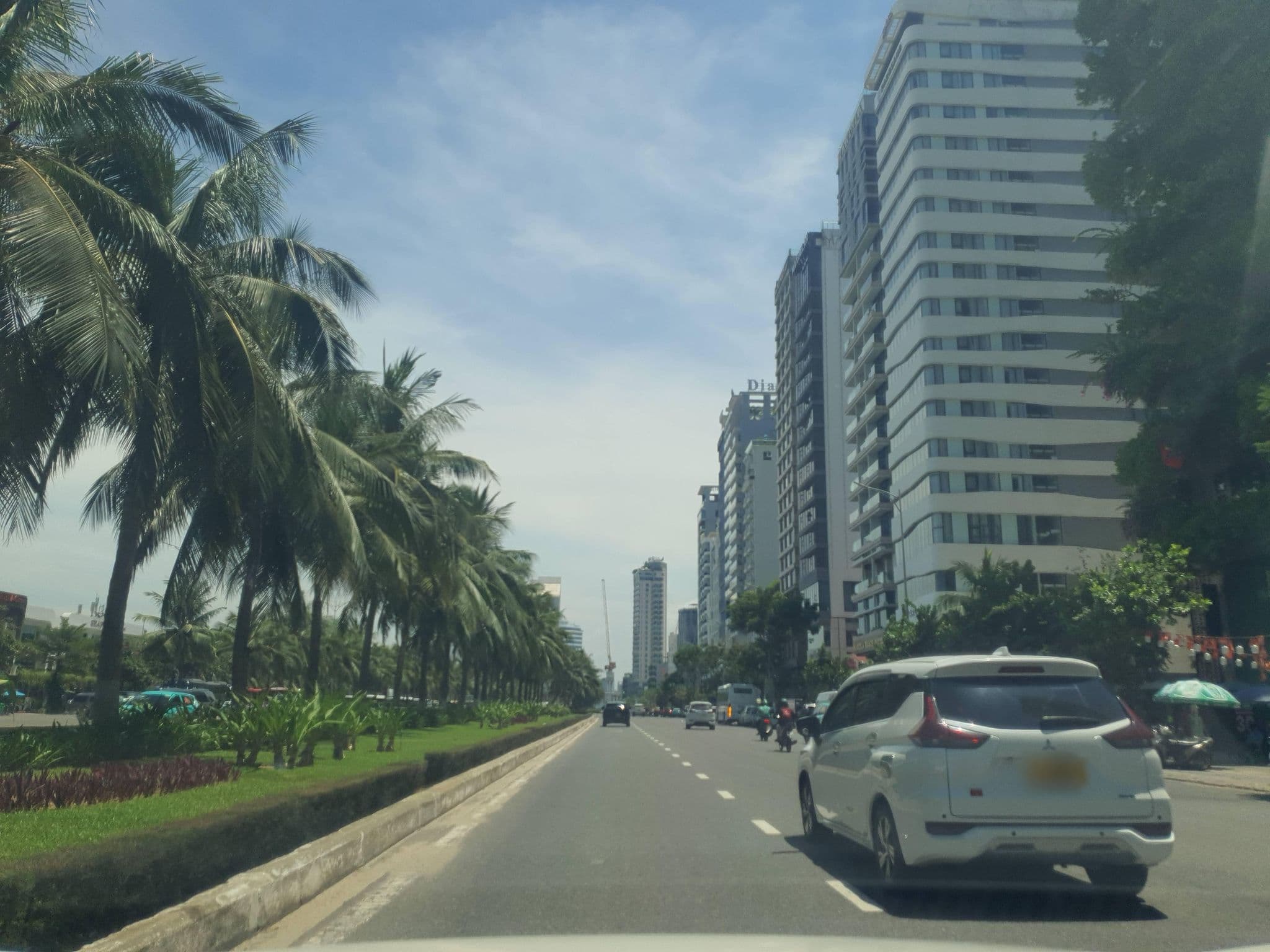 Street view near Chicland Danang Beach Hotel, An Hải — © congduy (CC BY-SA · Mapillary)