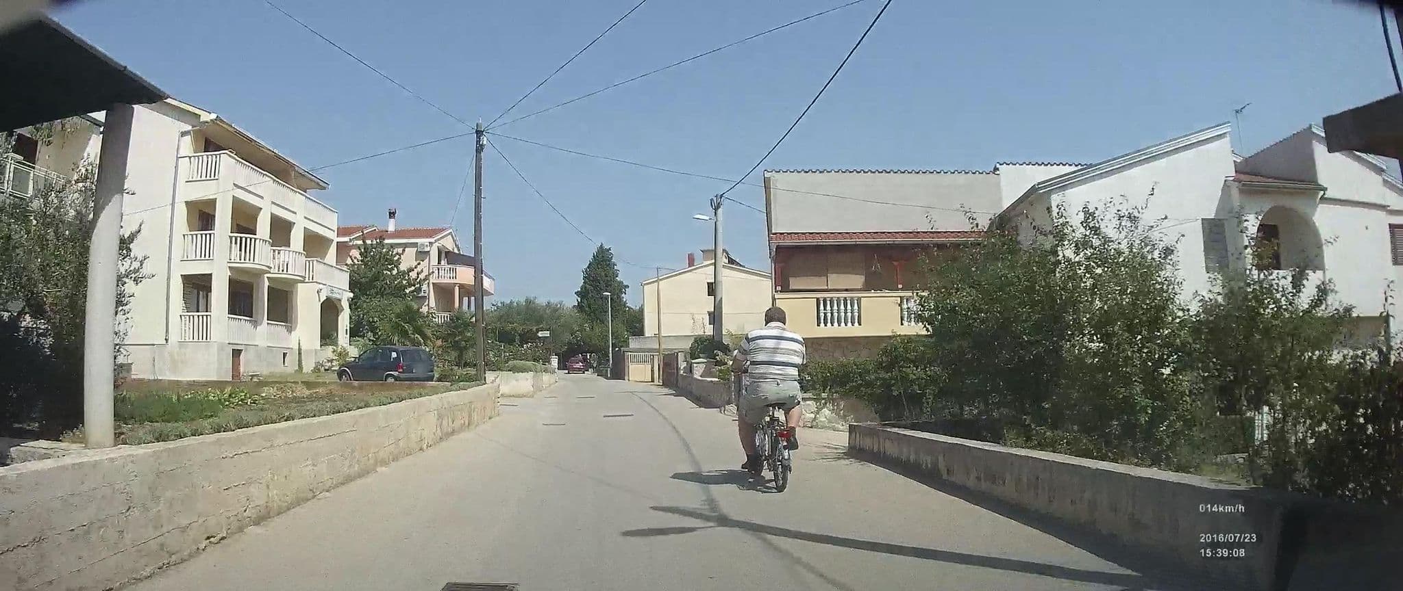 Street view near Rasin Mobile Homes, Pakoštane — © idelac (CC BY-SA · Mapillary)