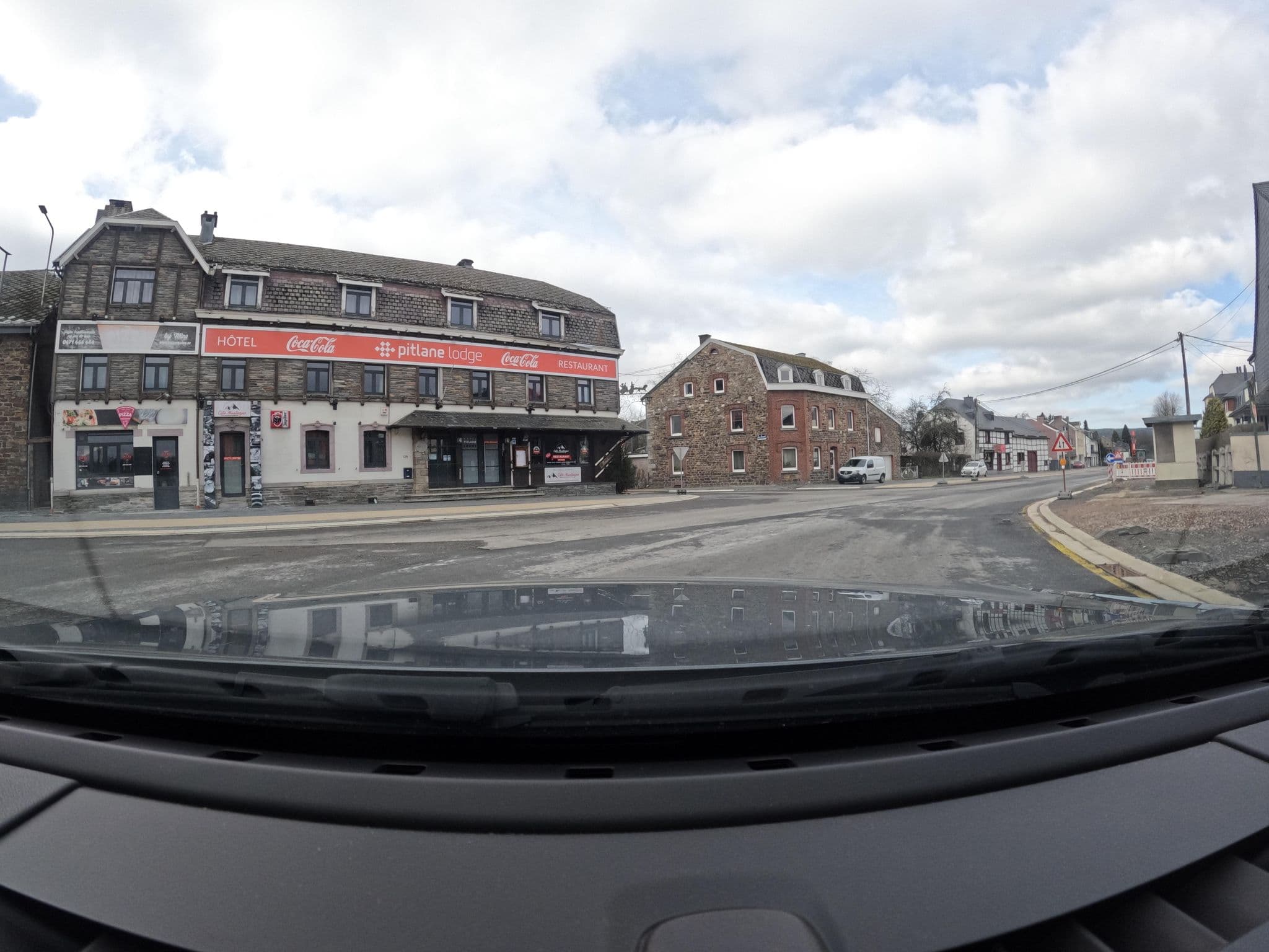 Street view near Hotel Francorchamps Pitlane Lodge, Francorchamps — © vinisa (CC BY-SA · Mapillary)