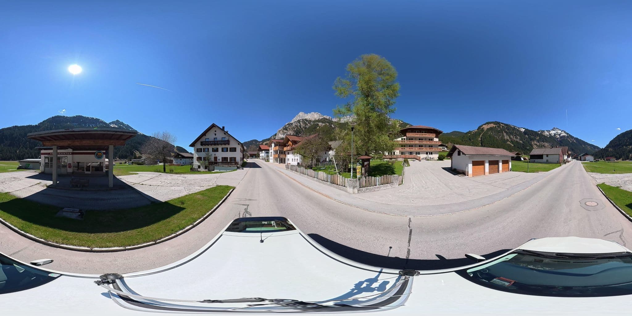 Street view near Haus Mariandl - Pension garni, Appartemets, Weissenbach am Lech — © osmplus_org (CC BY-SA · Mapillary)