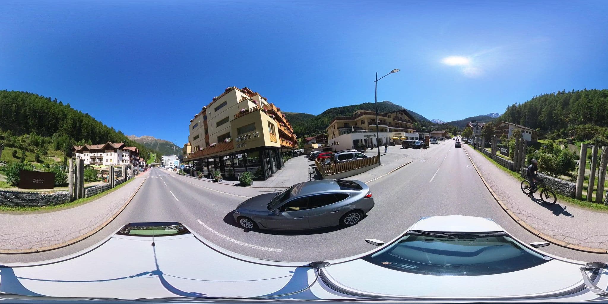 Street view near Hotel Bäckelar Wirt Sölden, Sölden — © osmplus_org (CC BY-SA · Mapillary)