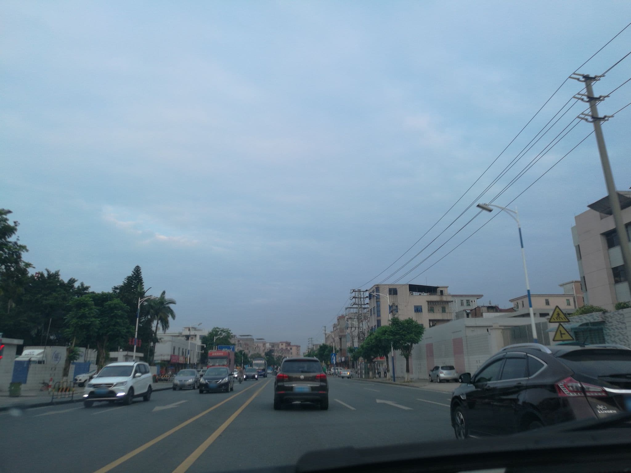 Street view near 东莞横沥飘香住宿, Shilong — © area511 (CC BY-SA · Mapillary)