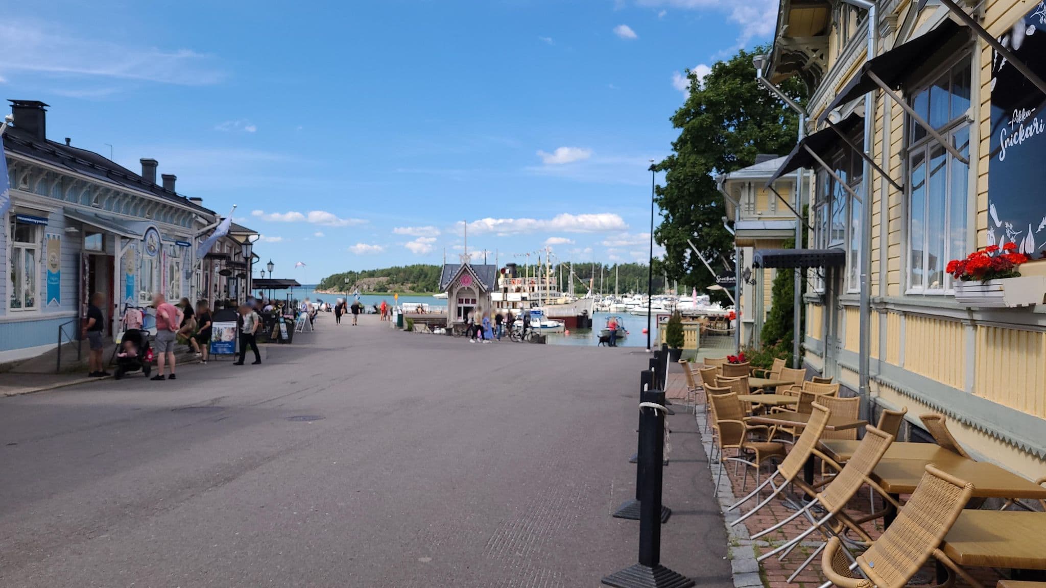 Street view near Hotelli Luostarin Puutarha, Naantali — © jopparn (CC BY-SA · Mapillary)