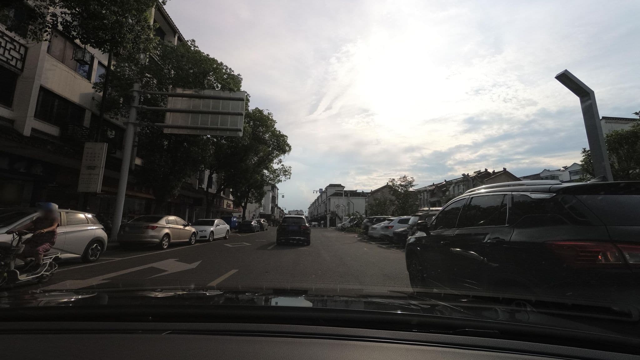 Street view near 吴江锦鑫宾馆, Zhouzhuang — © recklessxpy (CC BY-SA · Mapillary)