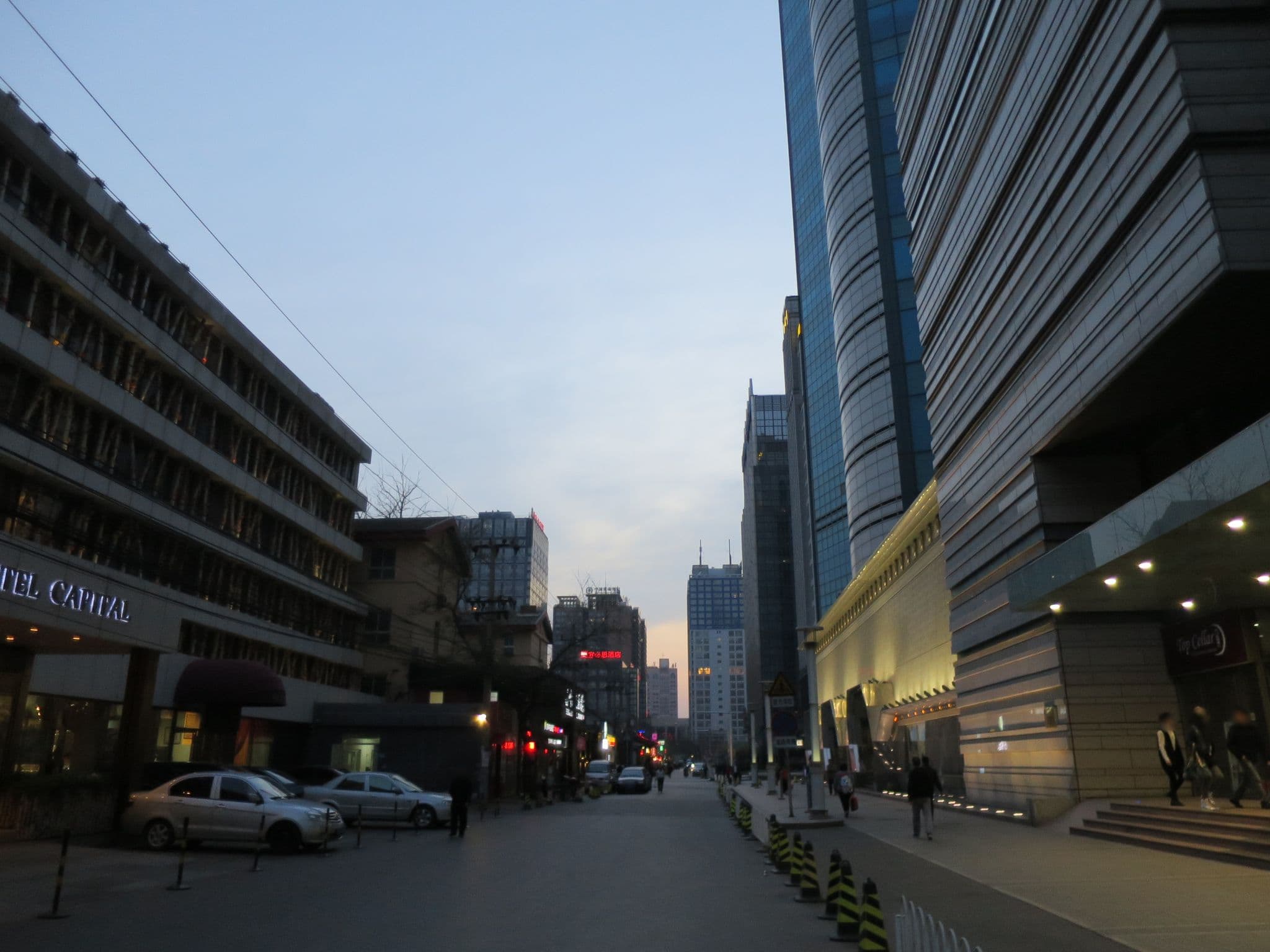 Street view near Muyang Fashion Inn, Beijing — © richlv (CC BY-SA · Mapillary)