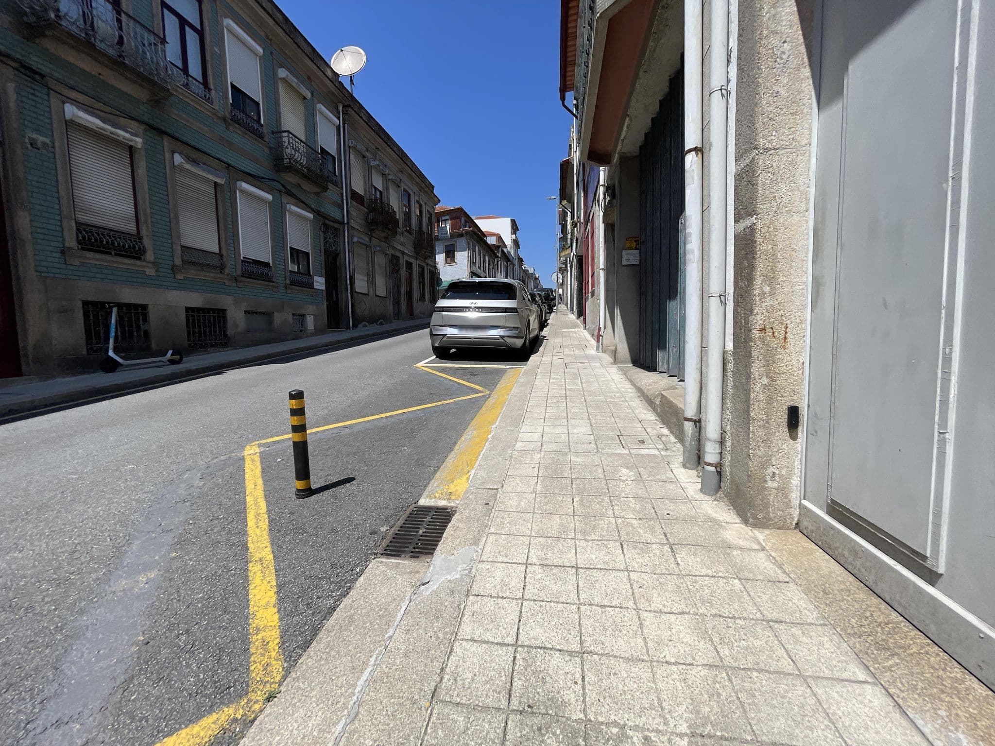Street view near Hotel Grande Rio, Ameal — © egorka (CC BY-SA · Mapillary)